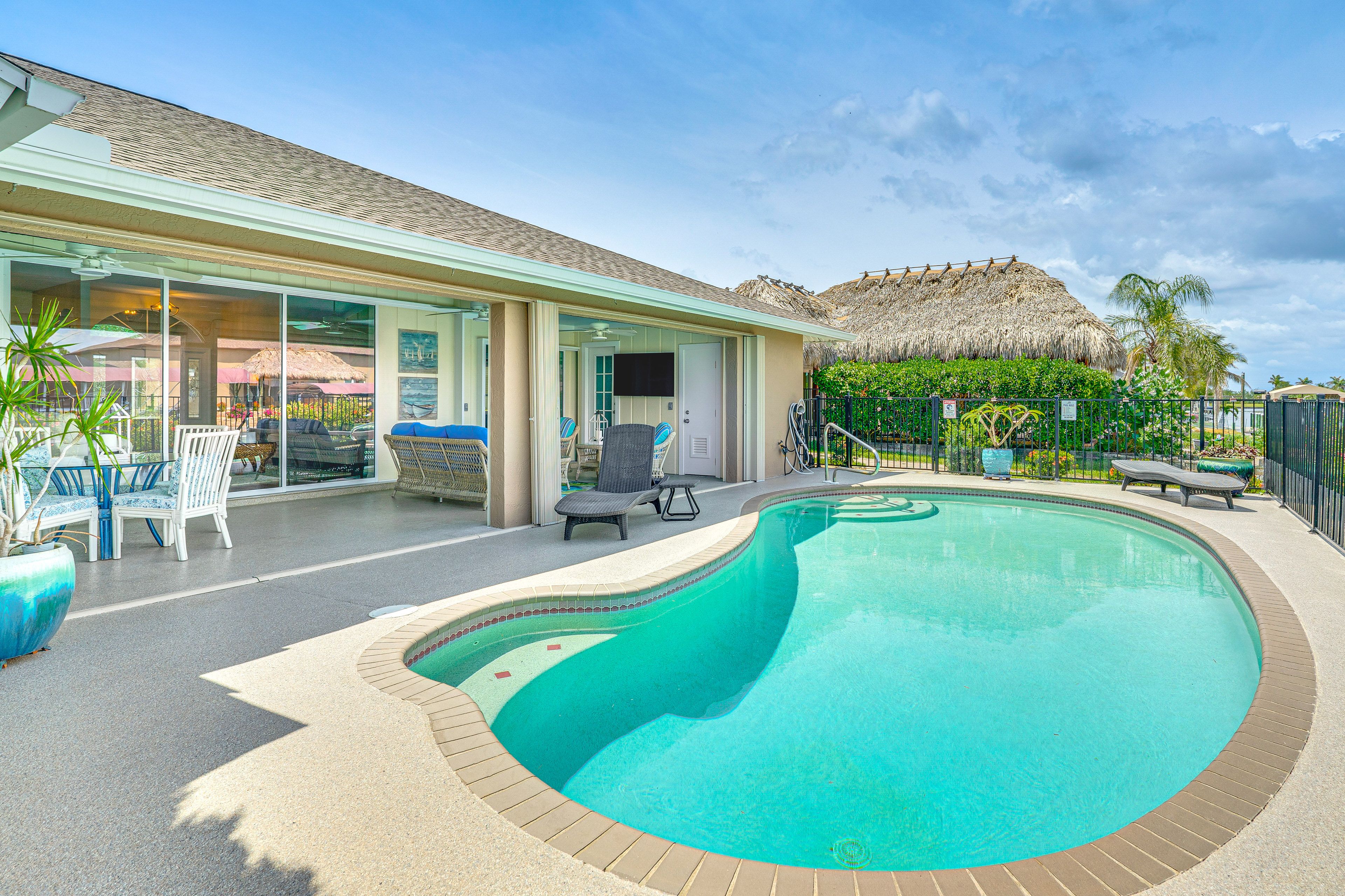 Port Charlotte Vacation Rental | 3BR | 2.5BA | 2,200 Sq Ft | Step-Free Entry