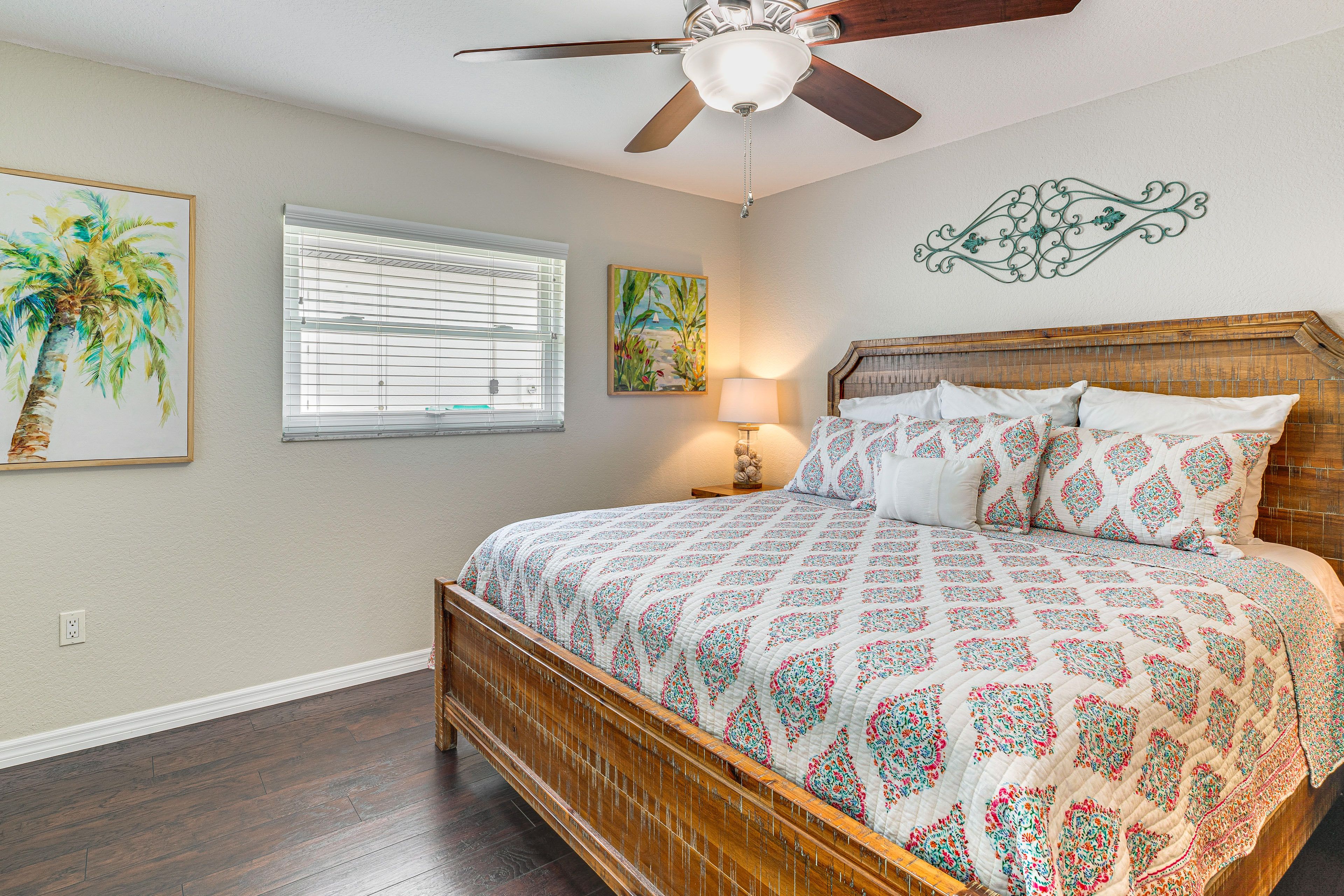 Bedroom 2 | King Bed | Linens Provided