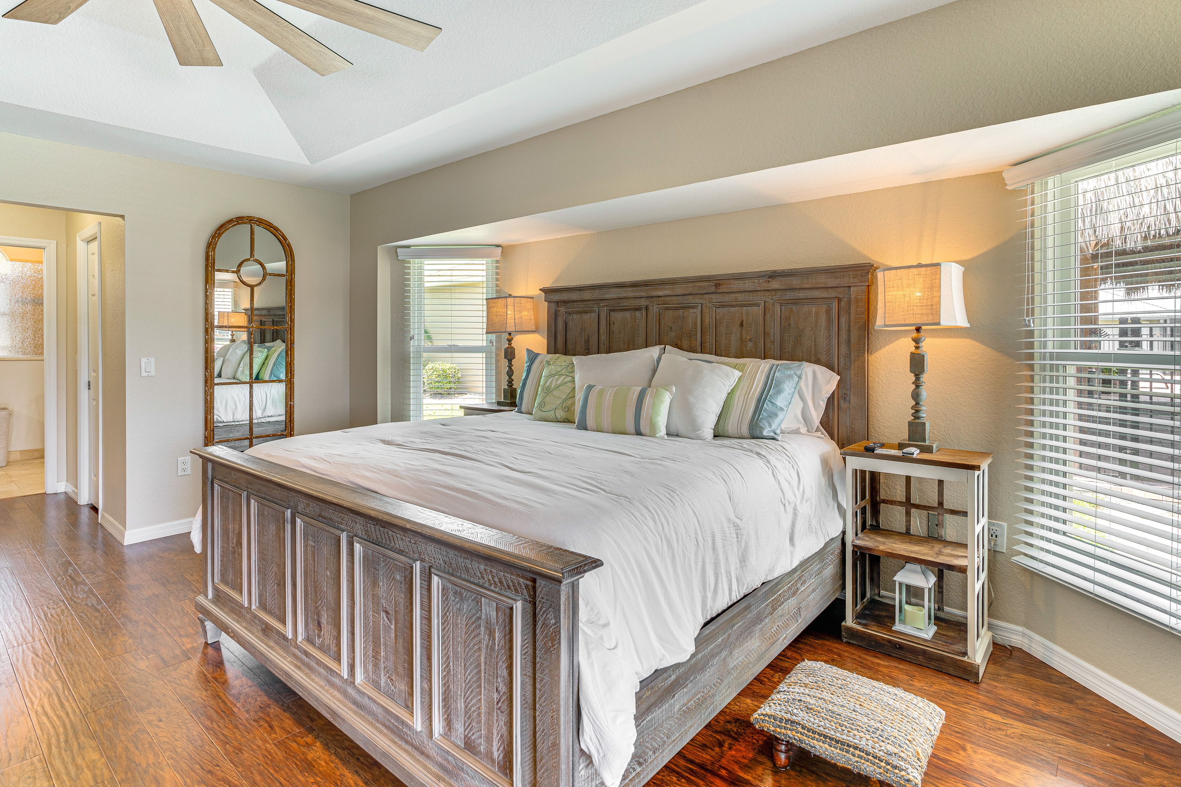 Bedroom 1 | King Bed | Smart TV w/ Cable