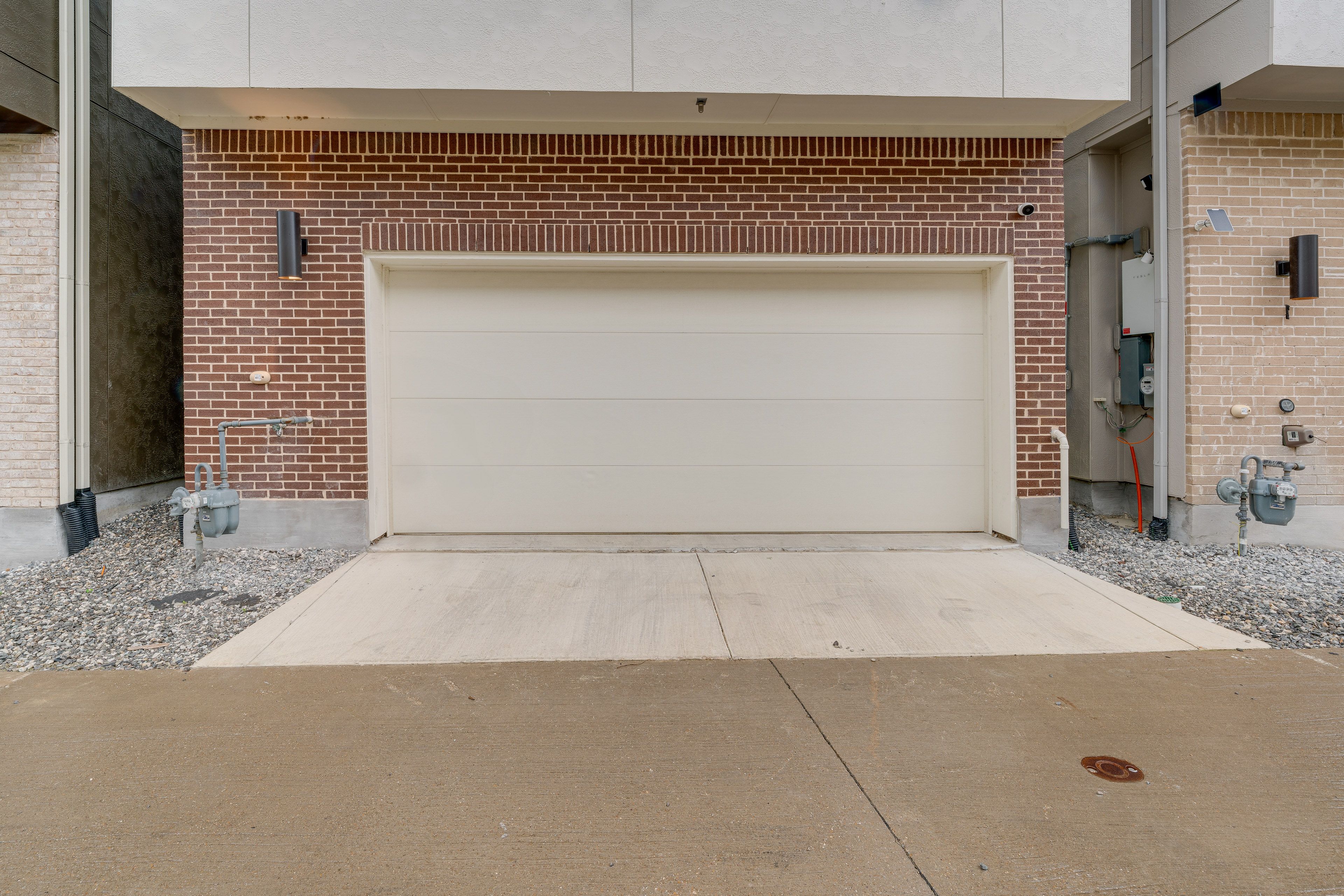 Parking | Garage (2 Vehicles)