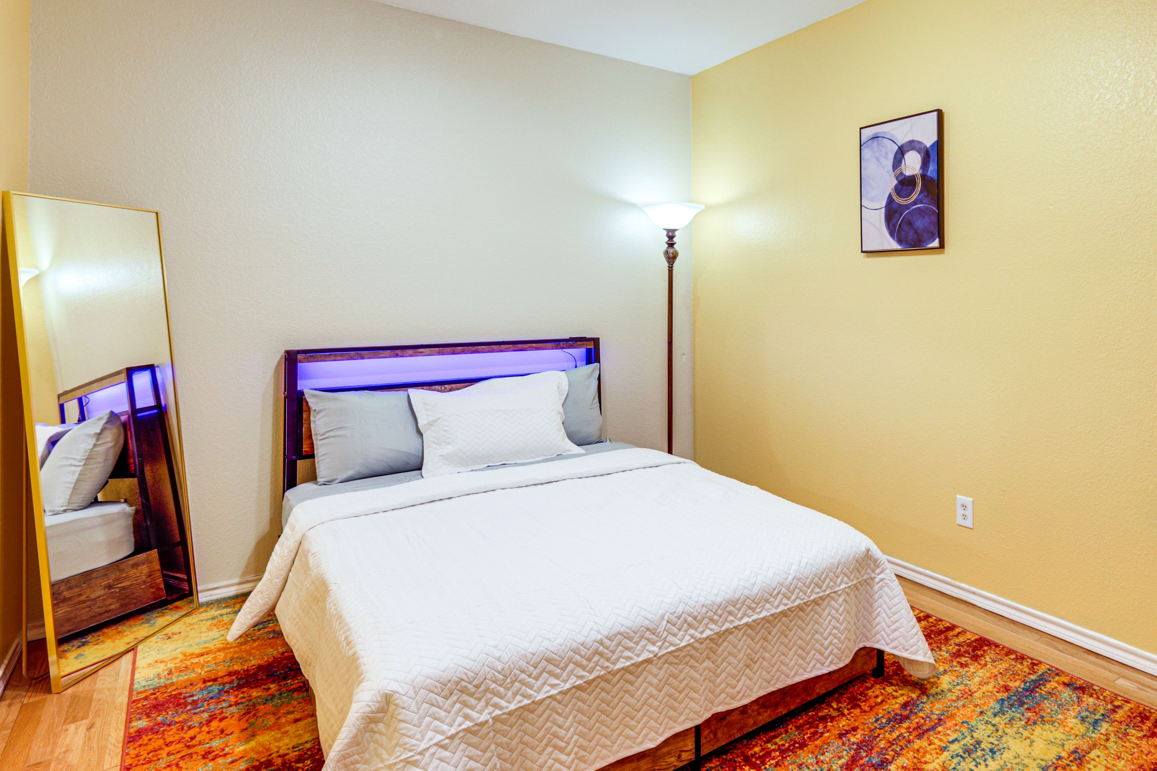 Bedroom 2 | Queen Bed