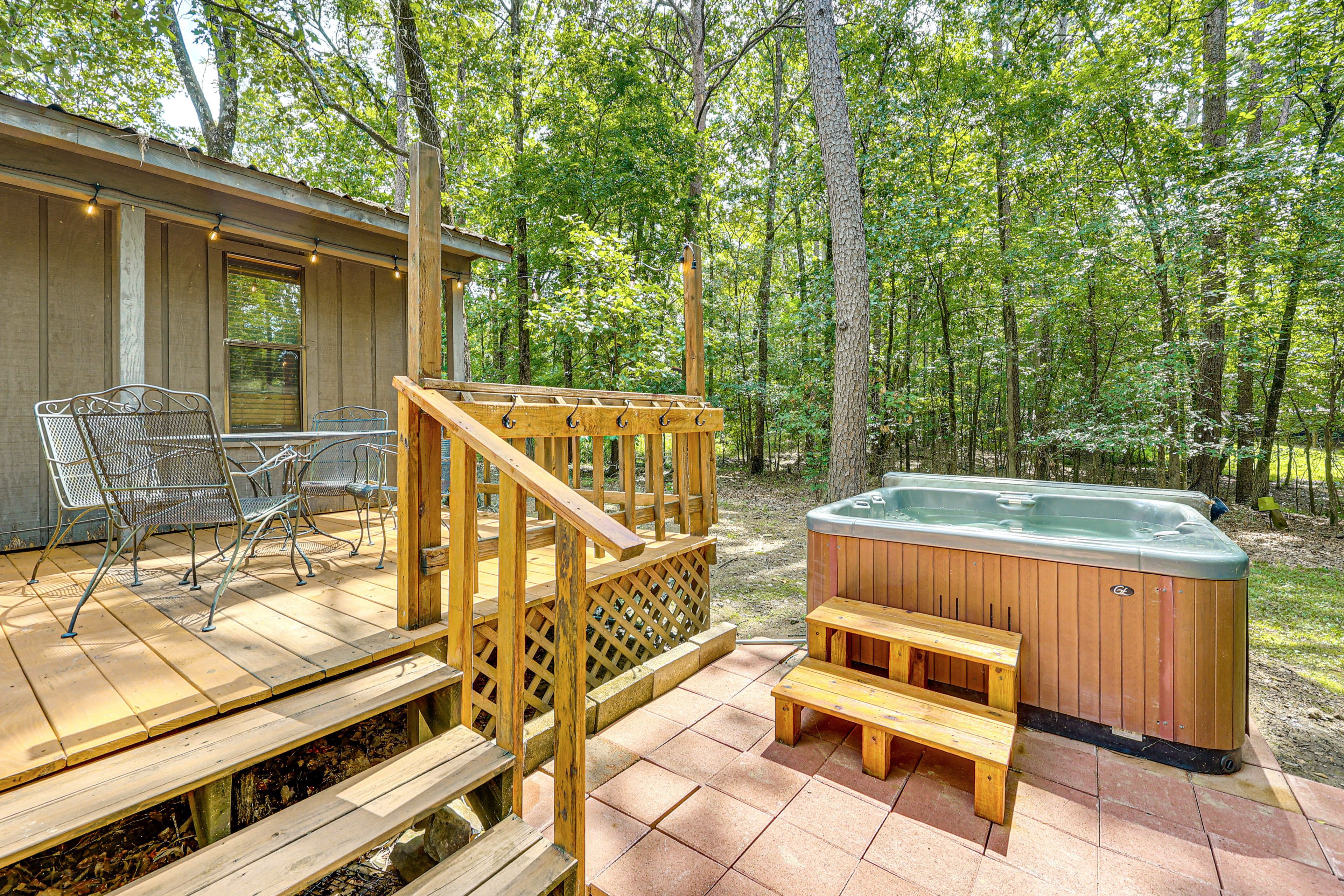 Back Deck | Charcoal Grill | Hot Tub