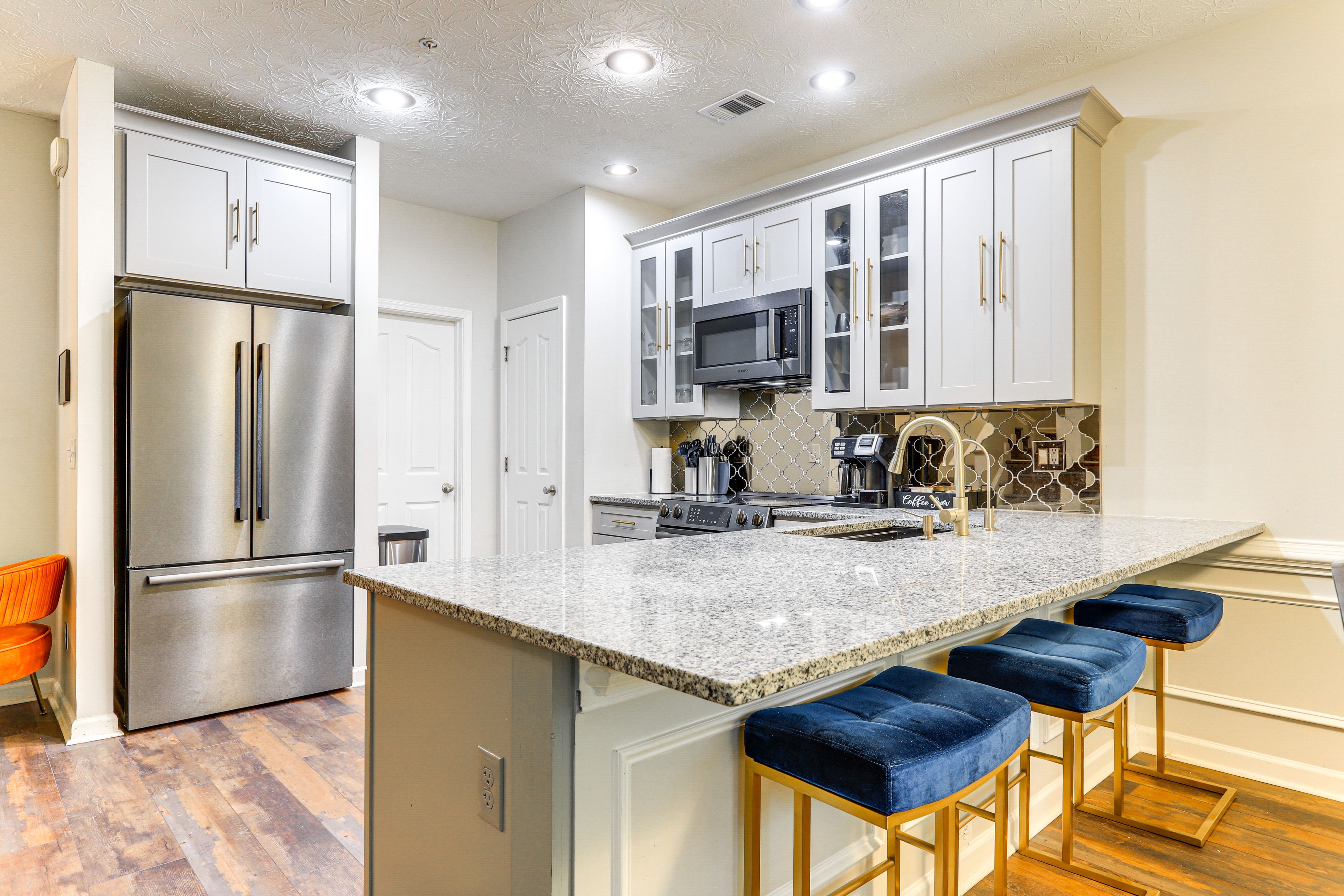 Kitchen | 1st Floor | Cooking Basics | Drip & Pod Coffee Makers | Toaster Oven