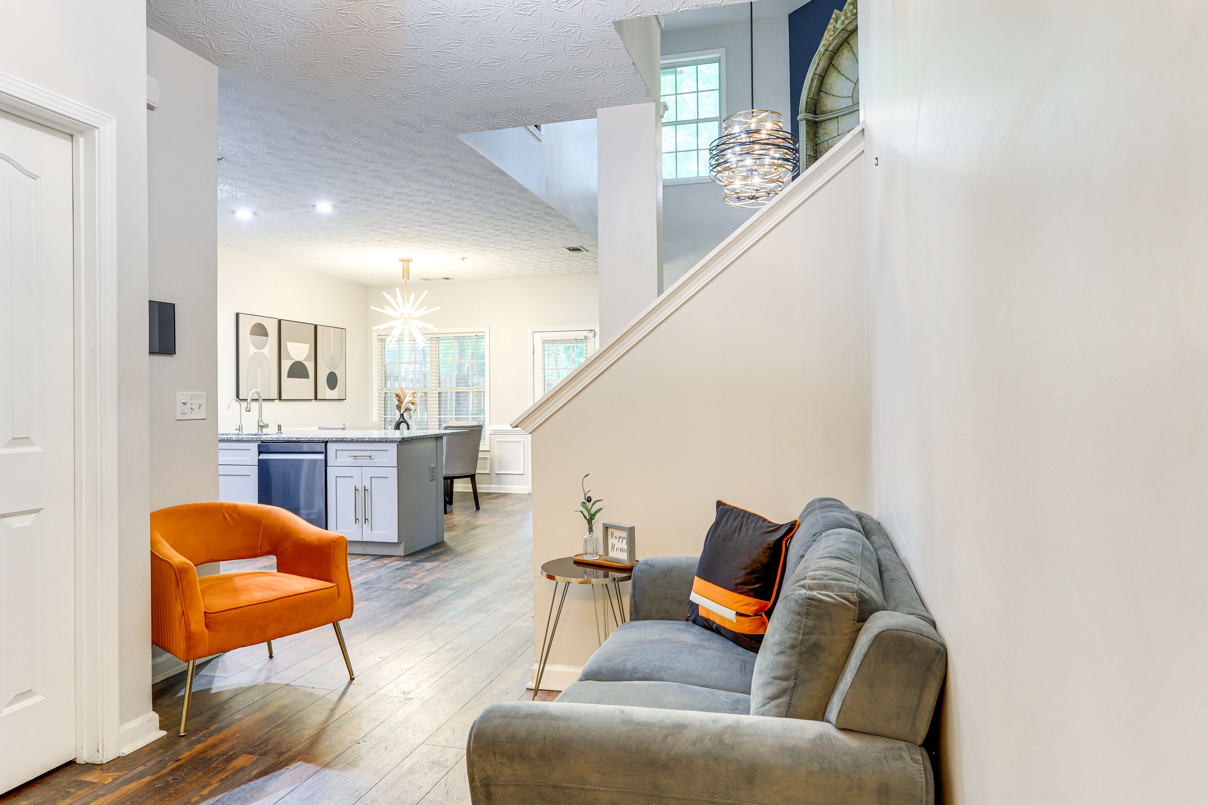 Seating Area | 1st Floor