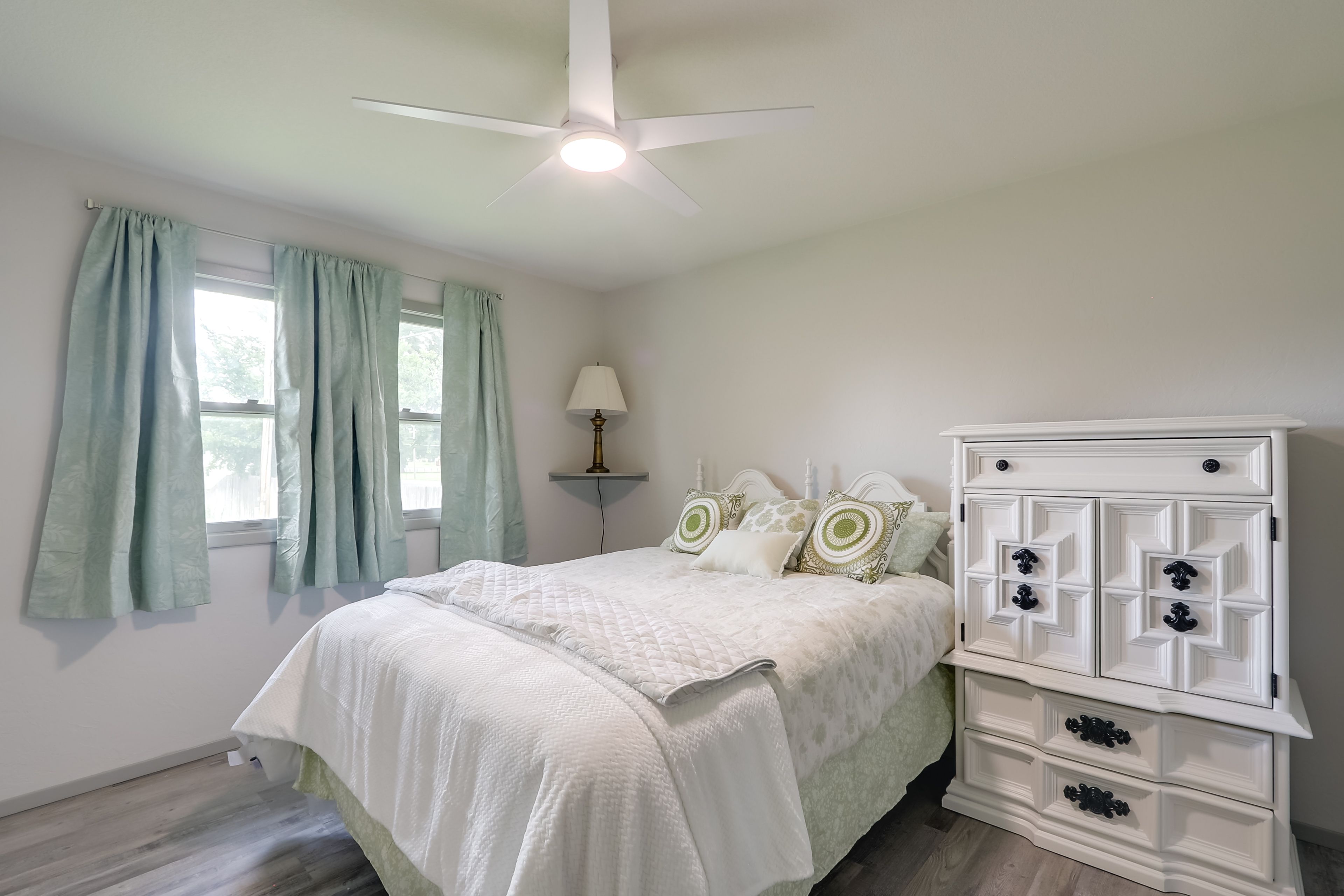 Bedroom 5 | Queen Bed | 1st Floor