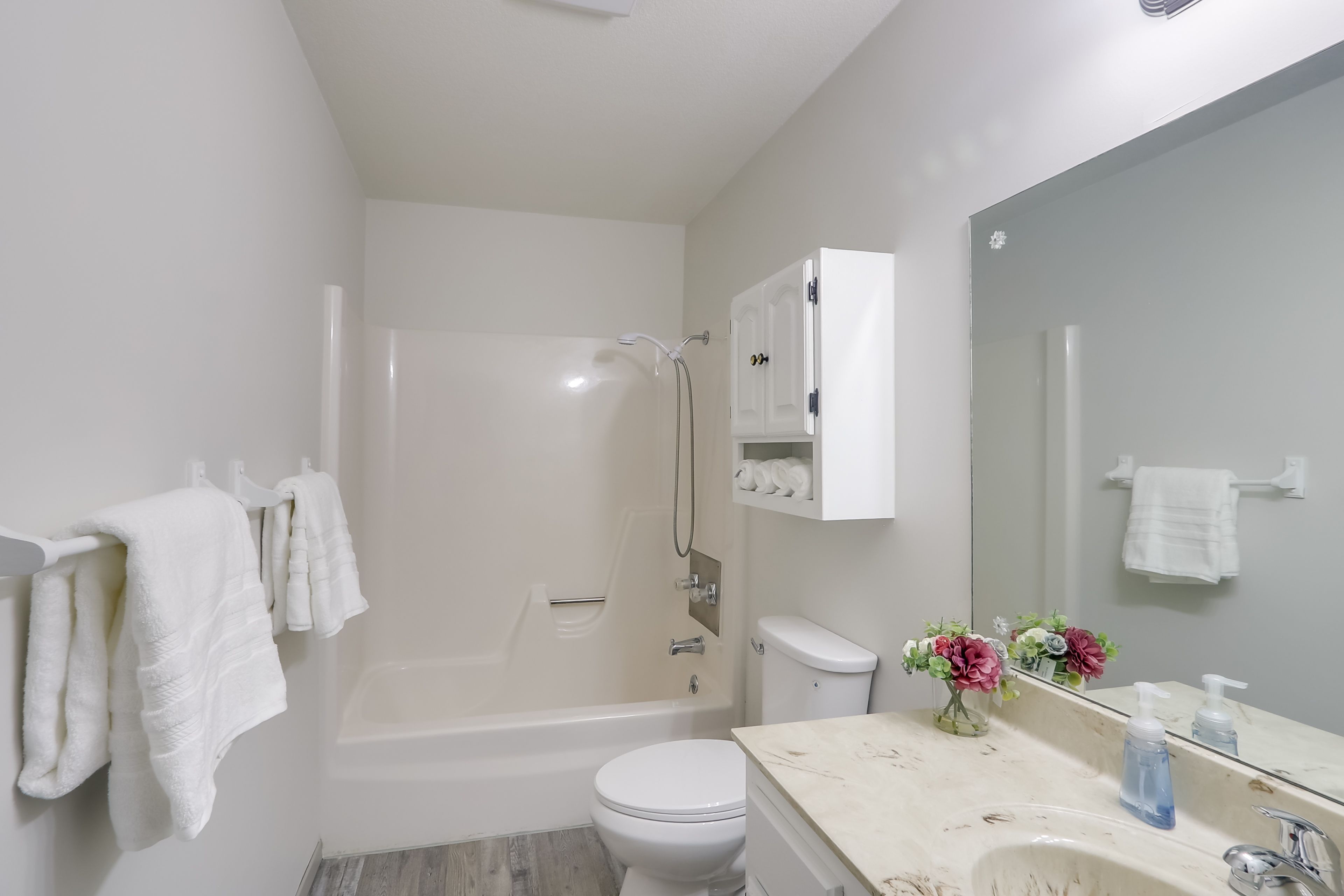 En-Suite Bathroom | 1st Floor