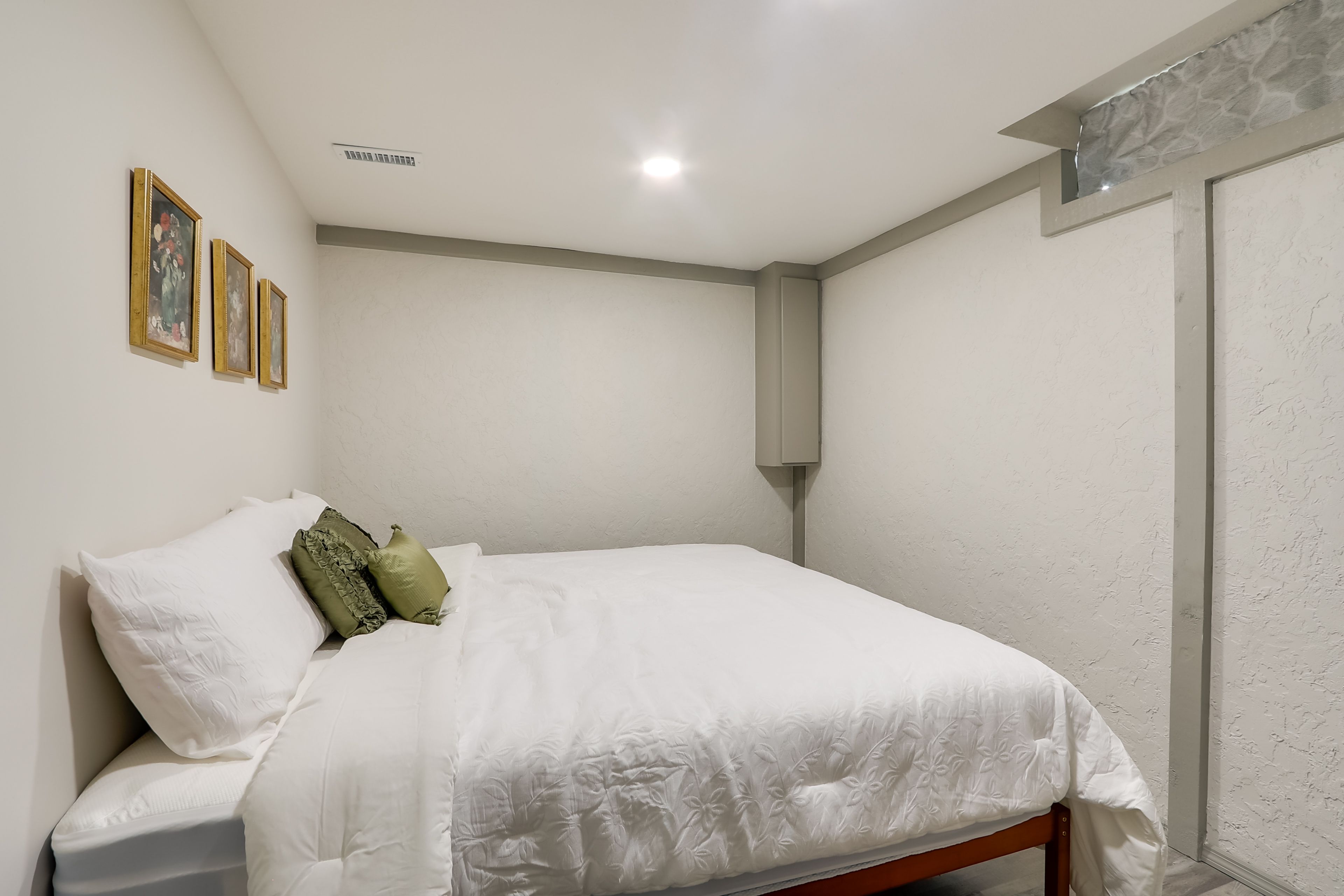 Bedroom 1 | King Bed | Basement