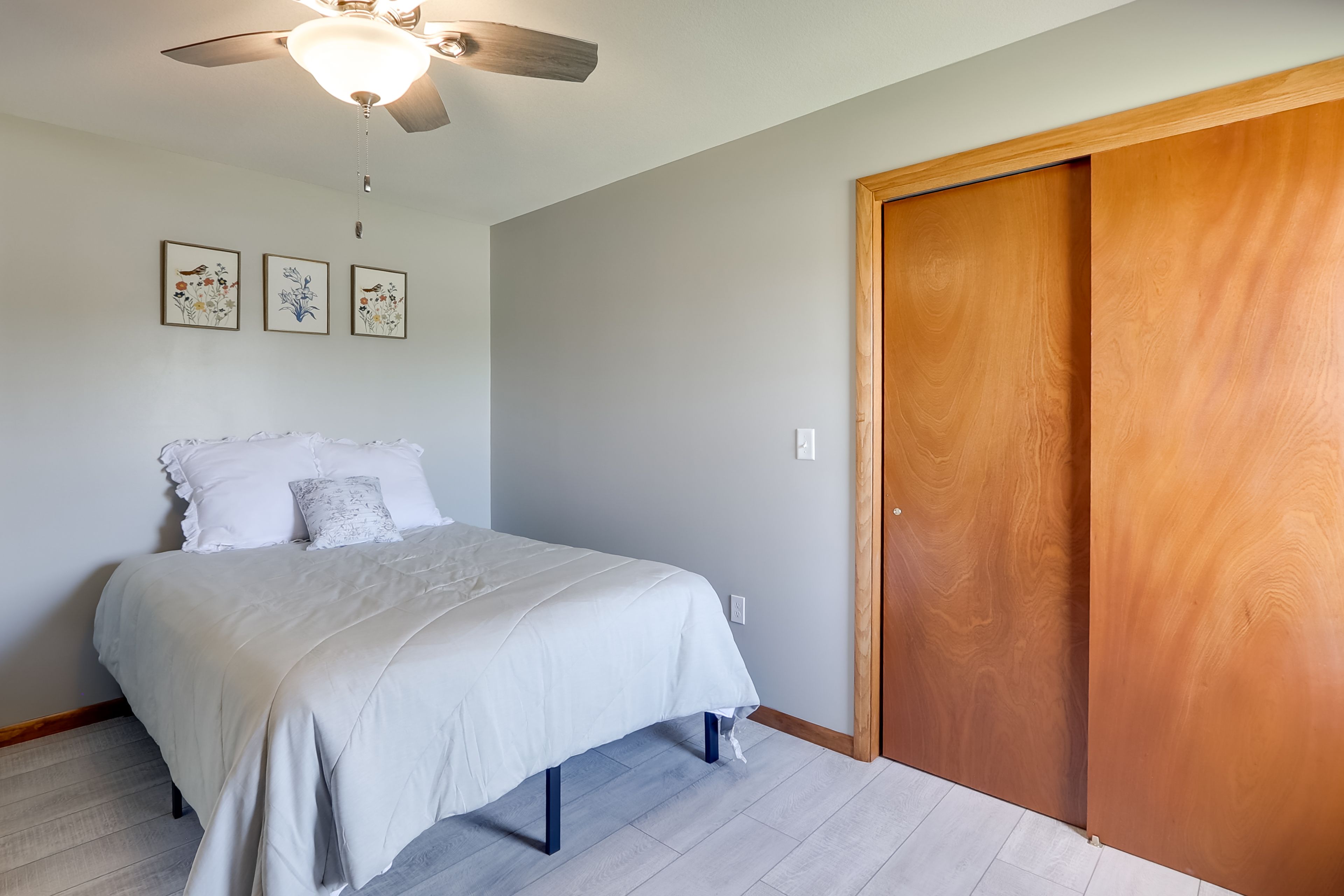 Bedroom 3 | Queen Bed