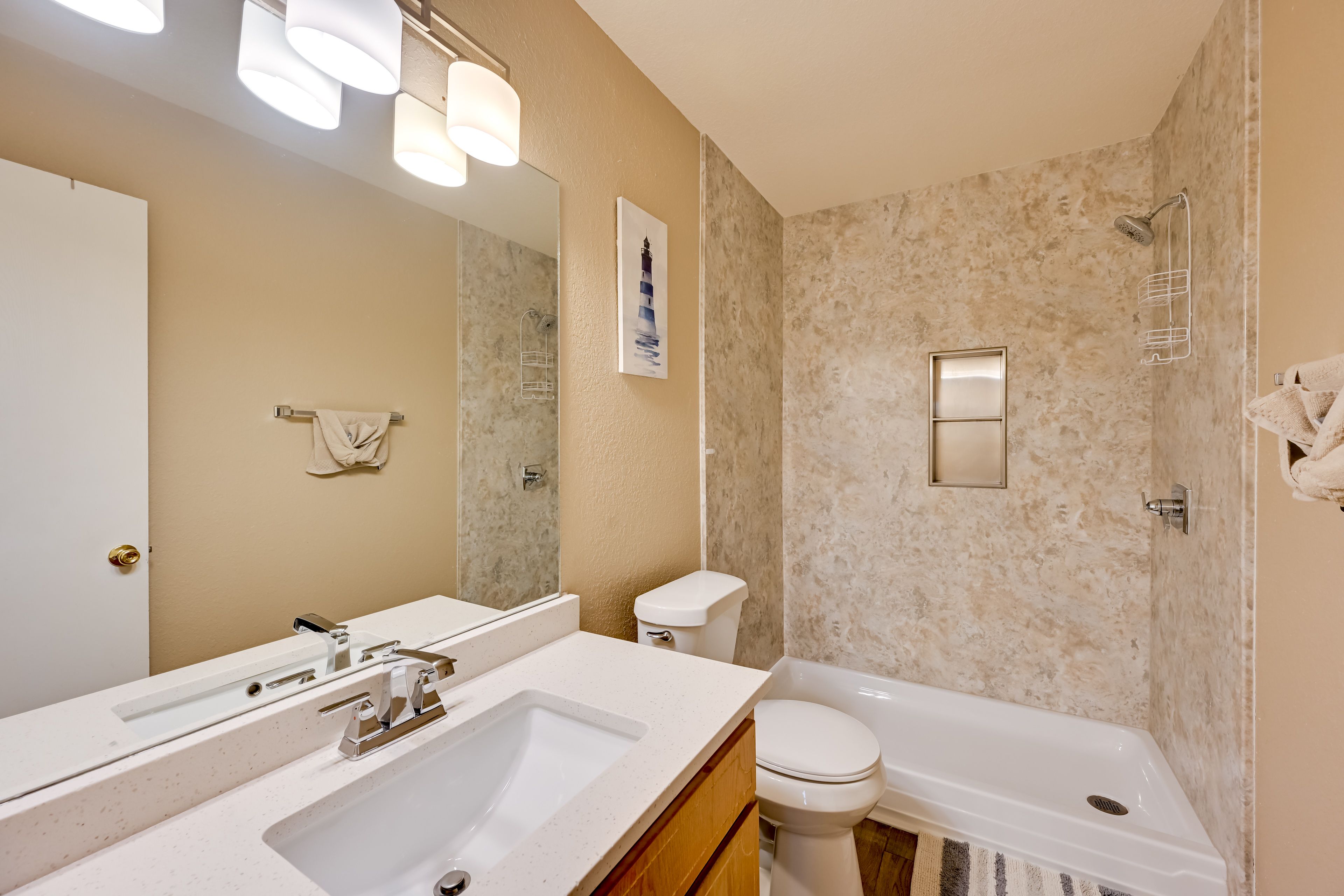 Full Bath | Towels | Hair Dryer | 2nd Floor