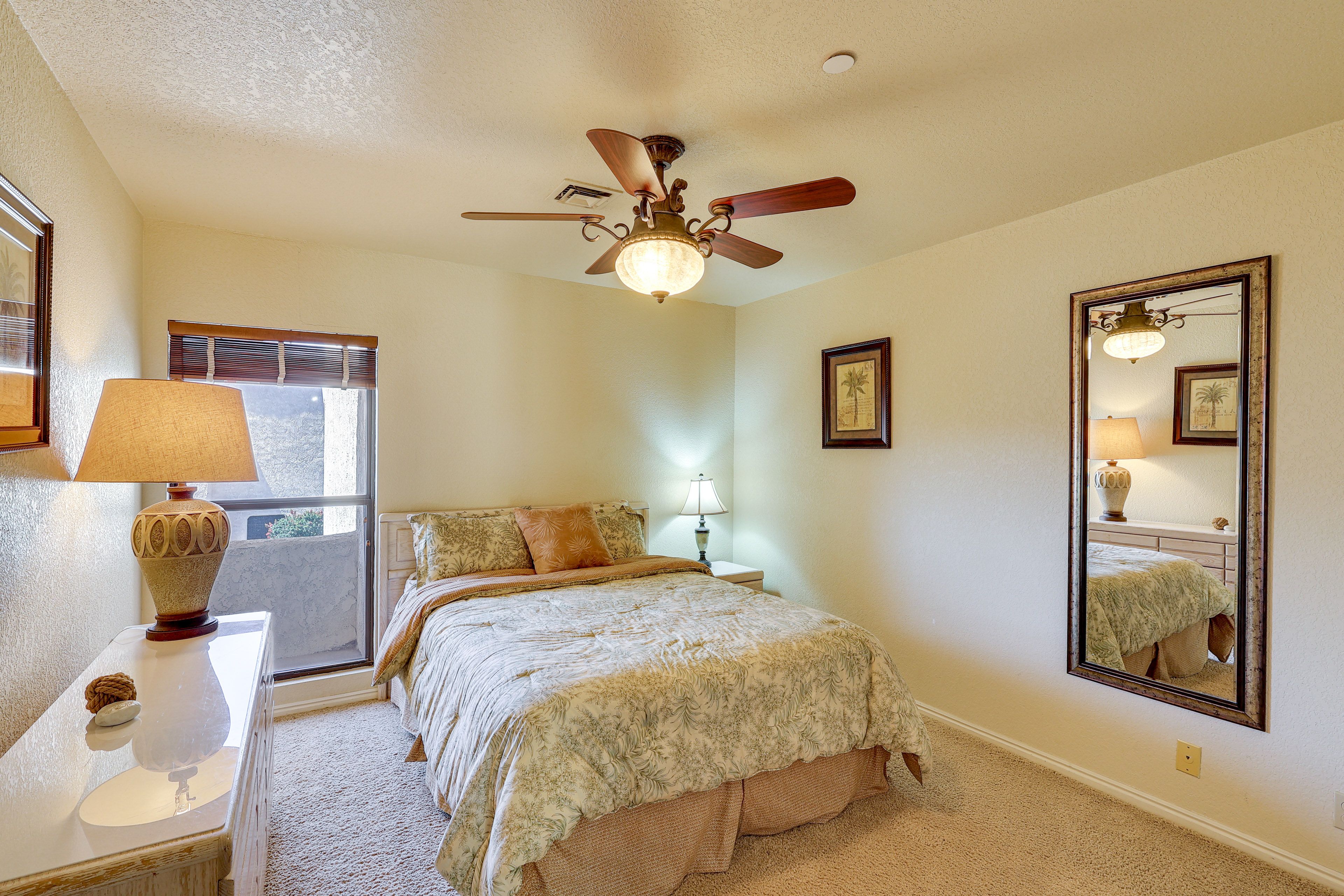 Bedroom 2 | Queen Bed | 2nd Floor