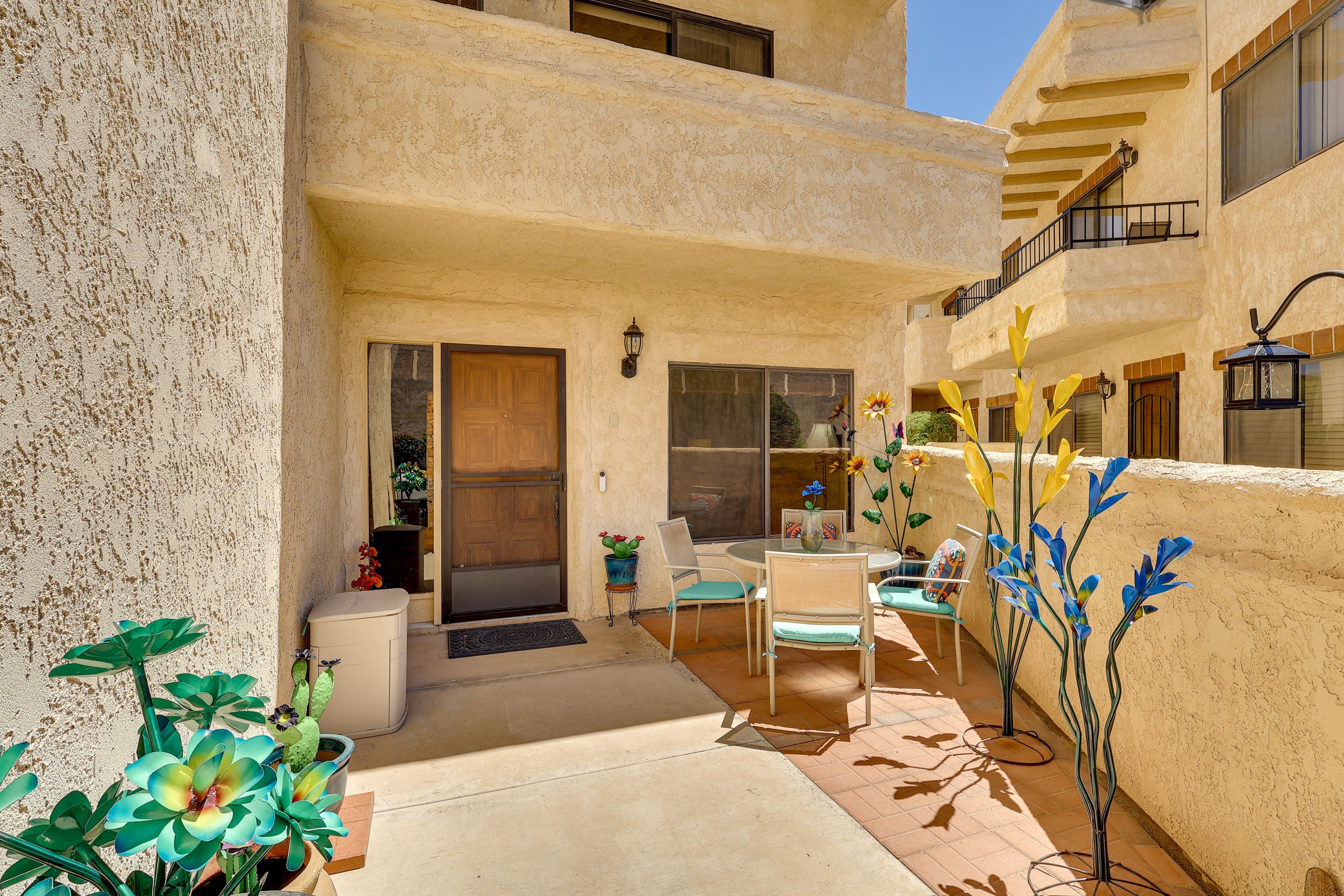 Front Entry | Patio