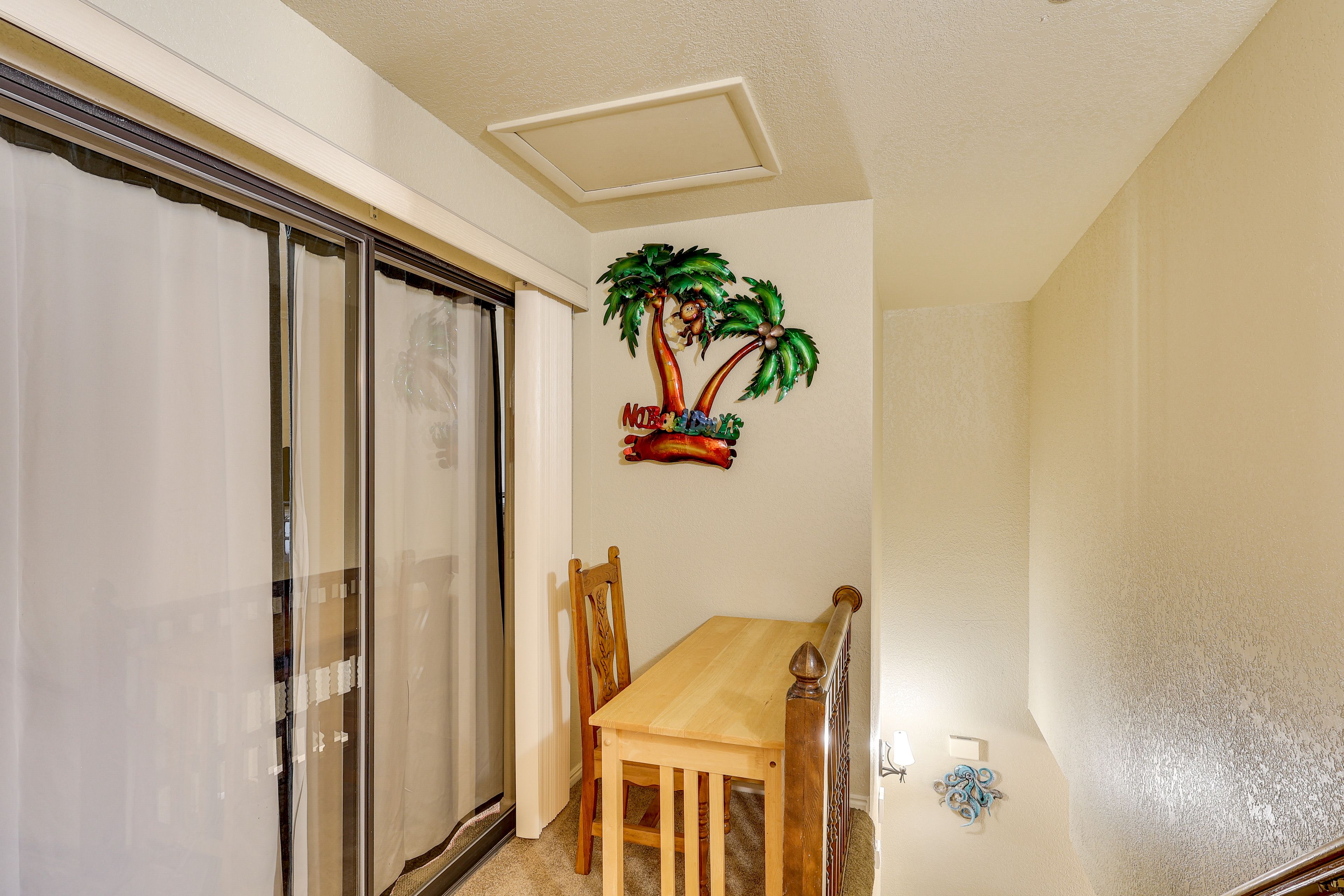 Upstairs Landing | 2nd Floor