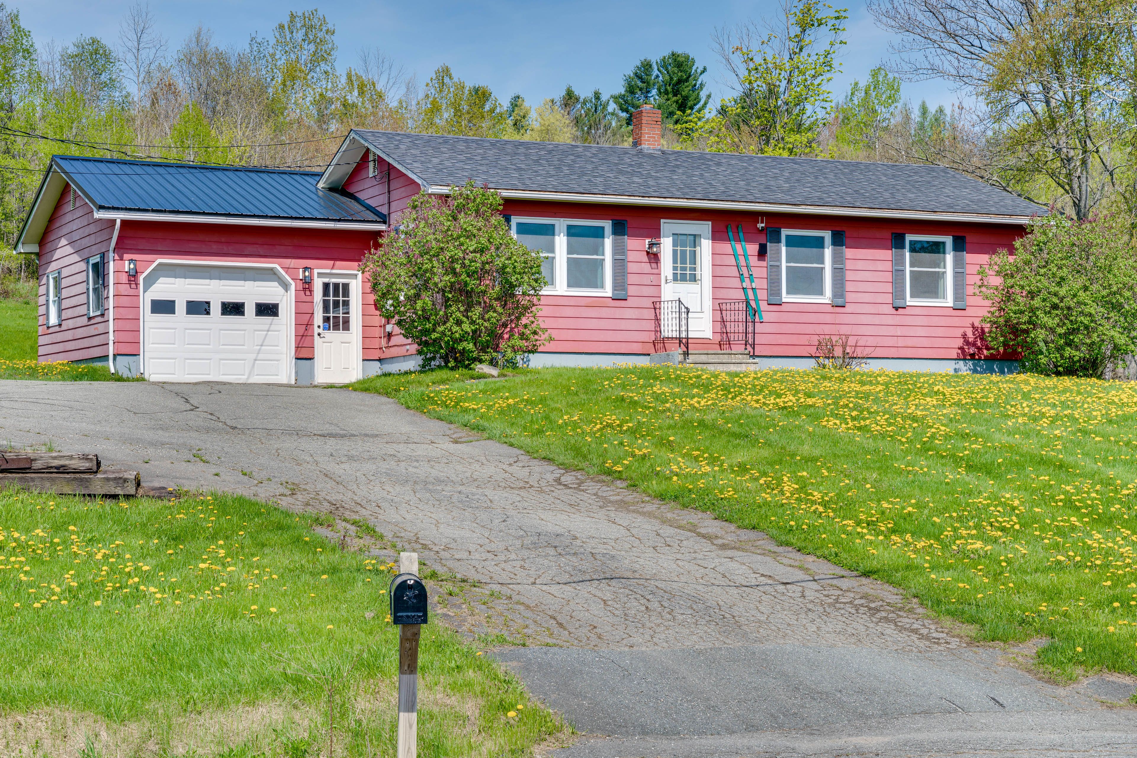 Parking | Driveway (4 Vehicles) | RV/Trailer Parking Allowed