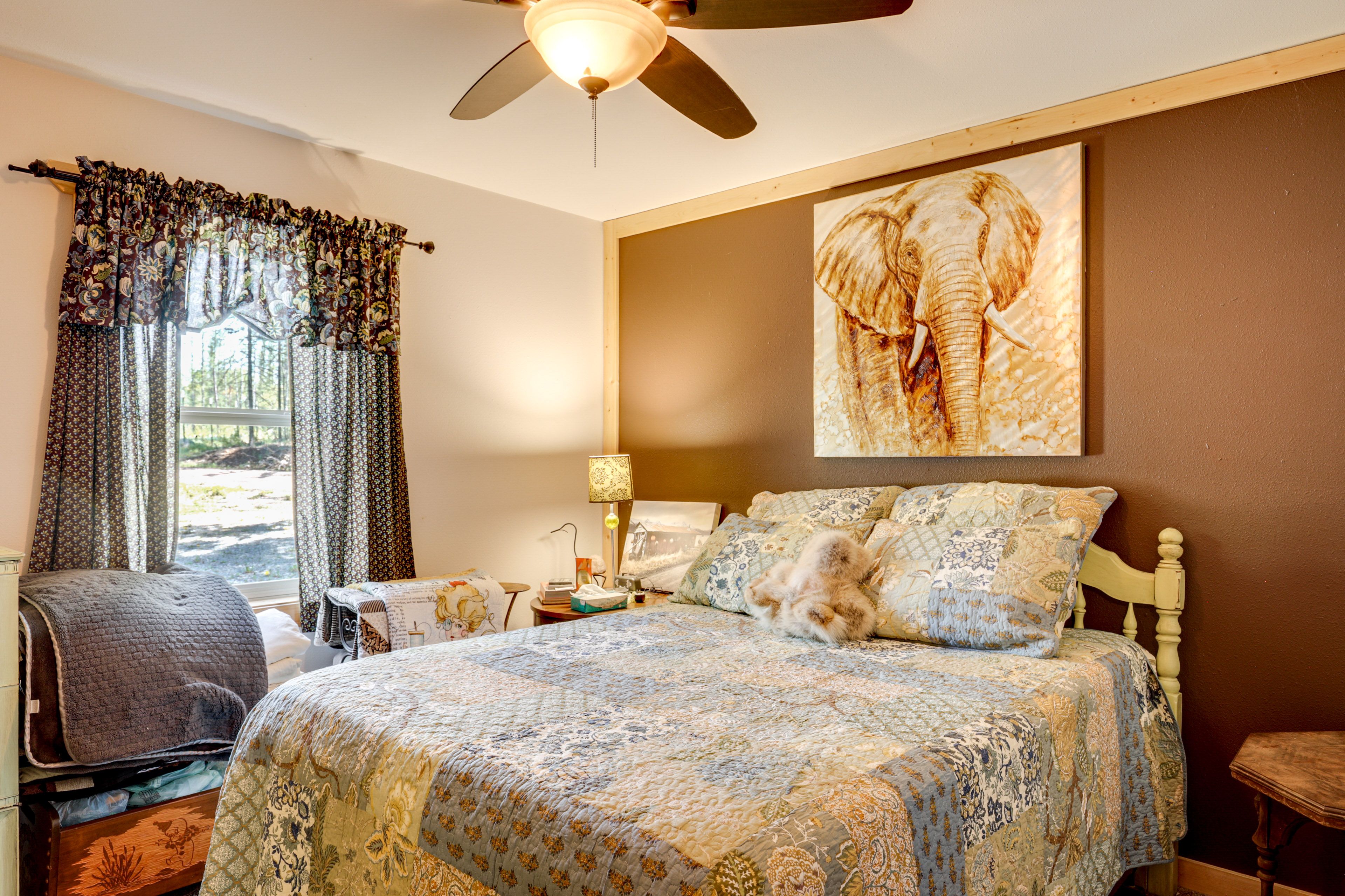 Bedroom 1 | Queen Bed | Washer/Dryer