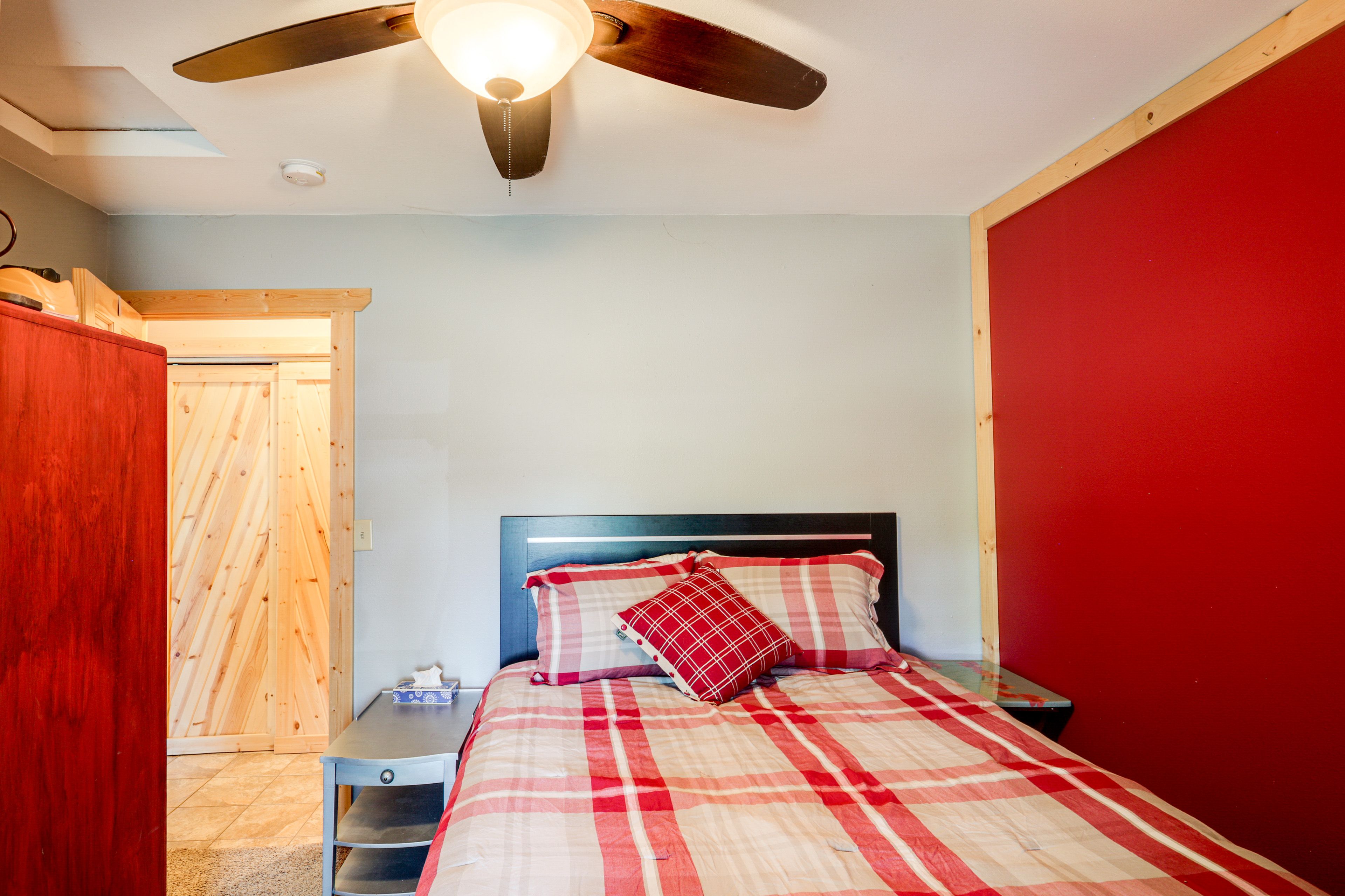 Bedroom 2 | Queen Bed | Children's Toys