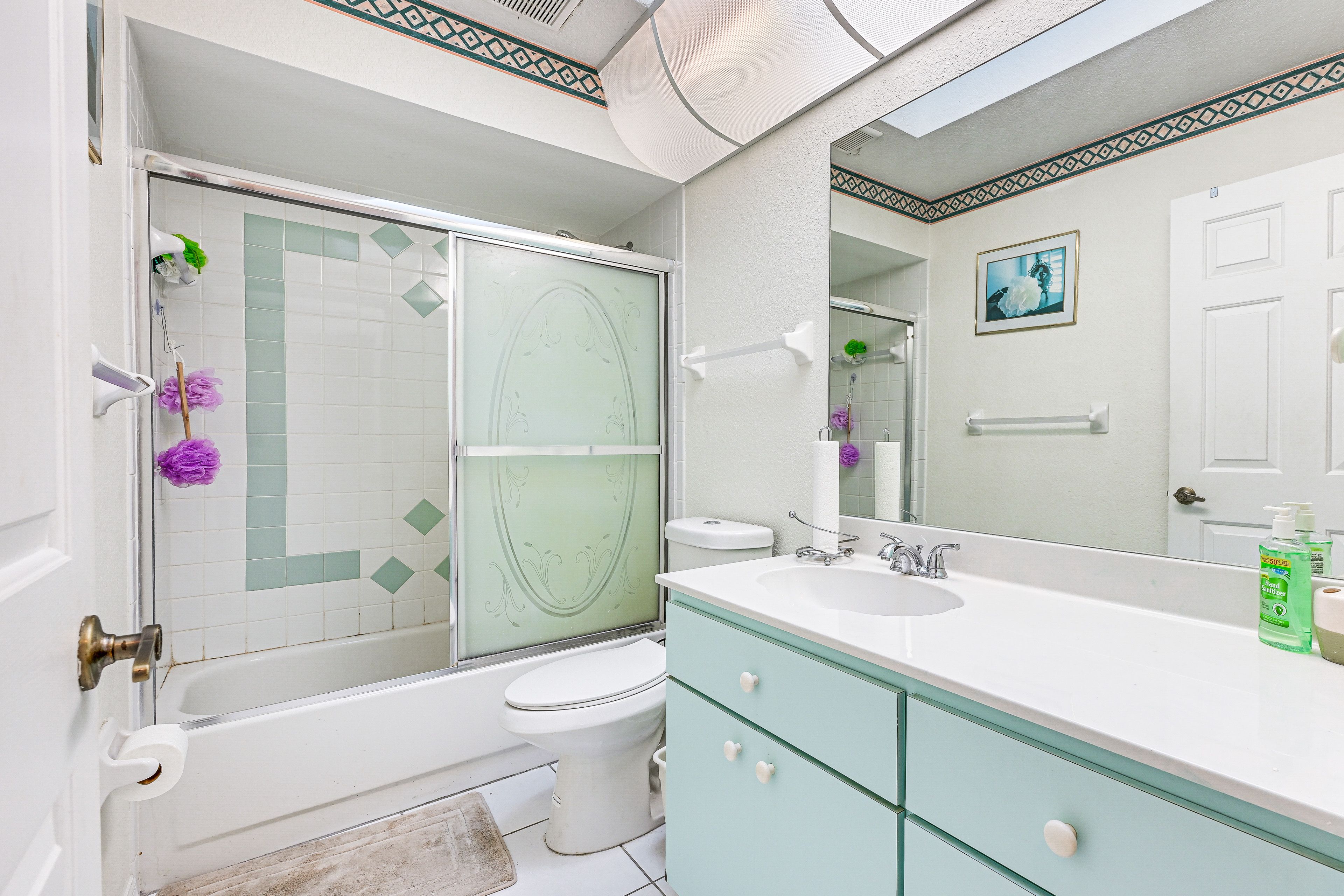 Full Bathroom | Hair Dryer