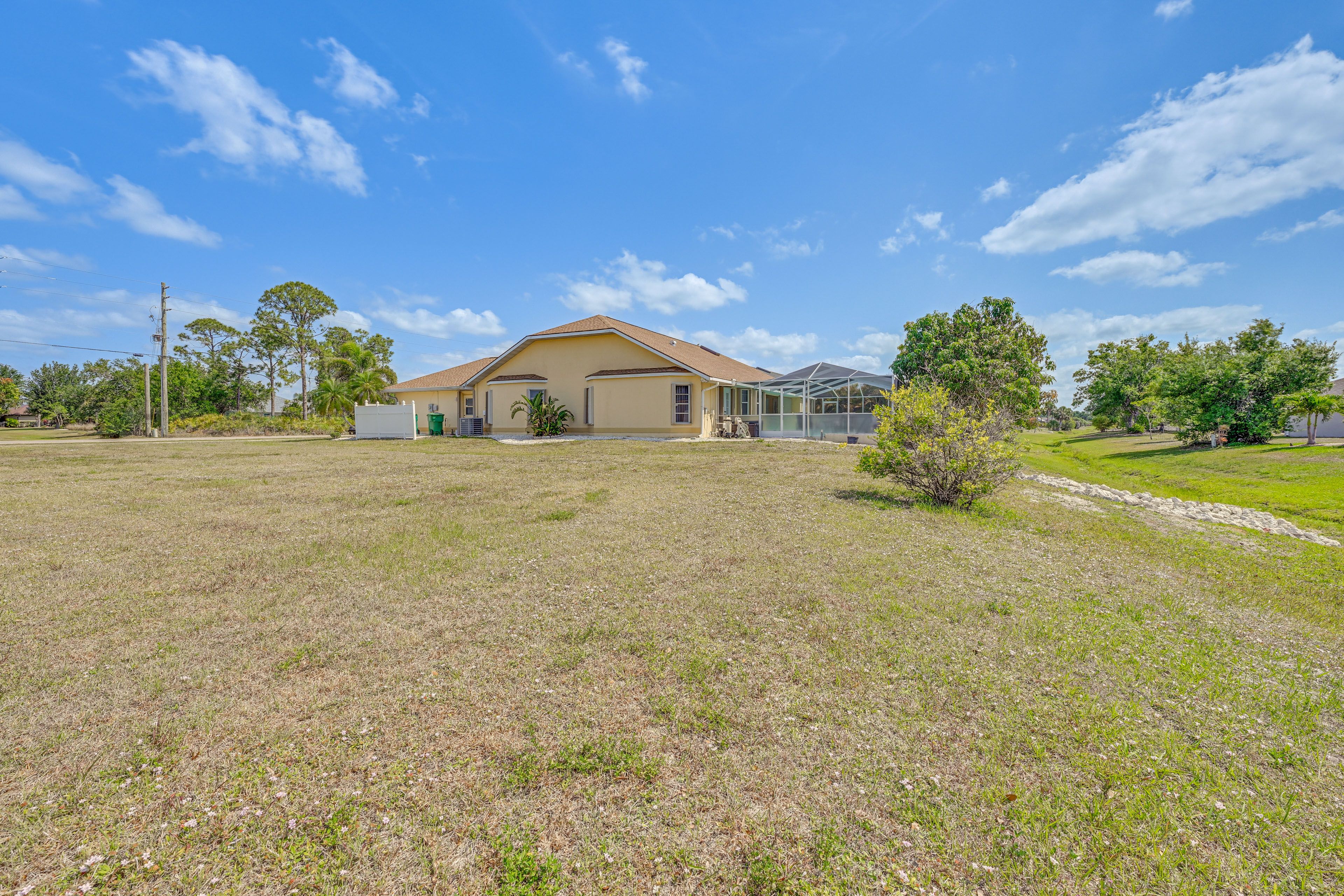 Large Grassy Yard | Fire Pit