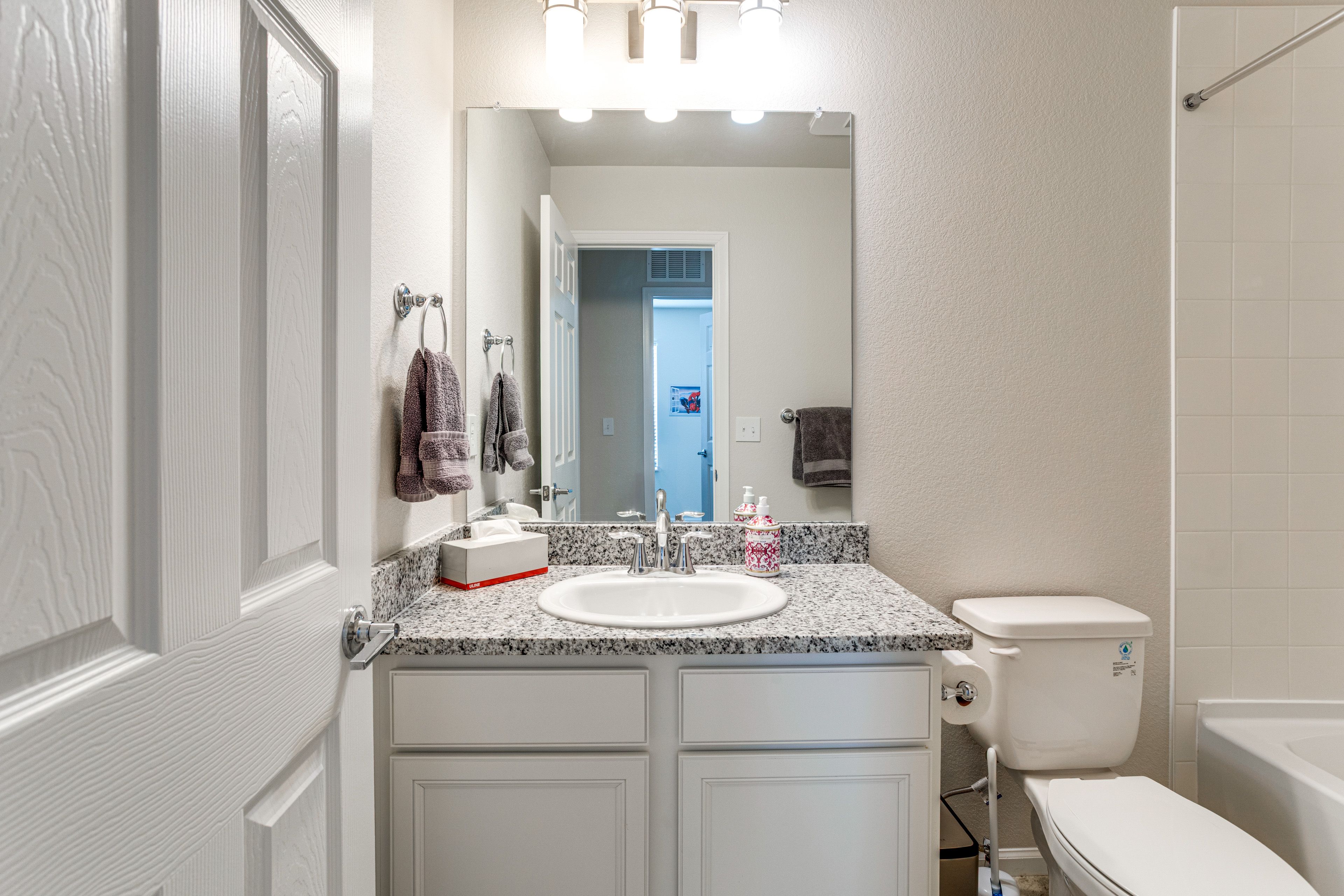 Full Bathroom | 2nd Floor