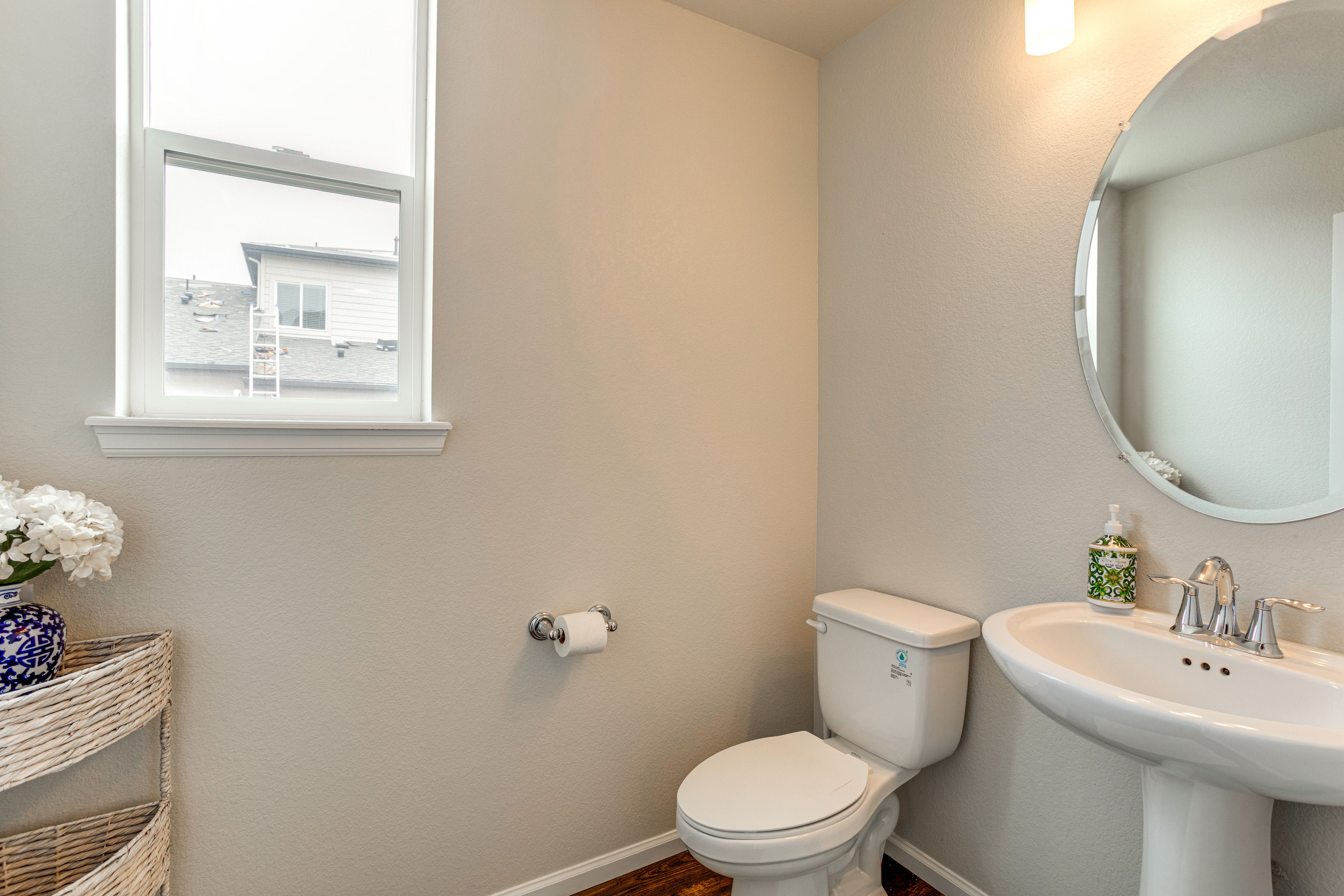 Half Bathroom | 1st Floor | Complimentary Toiletries | Towels Provided