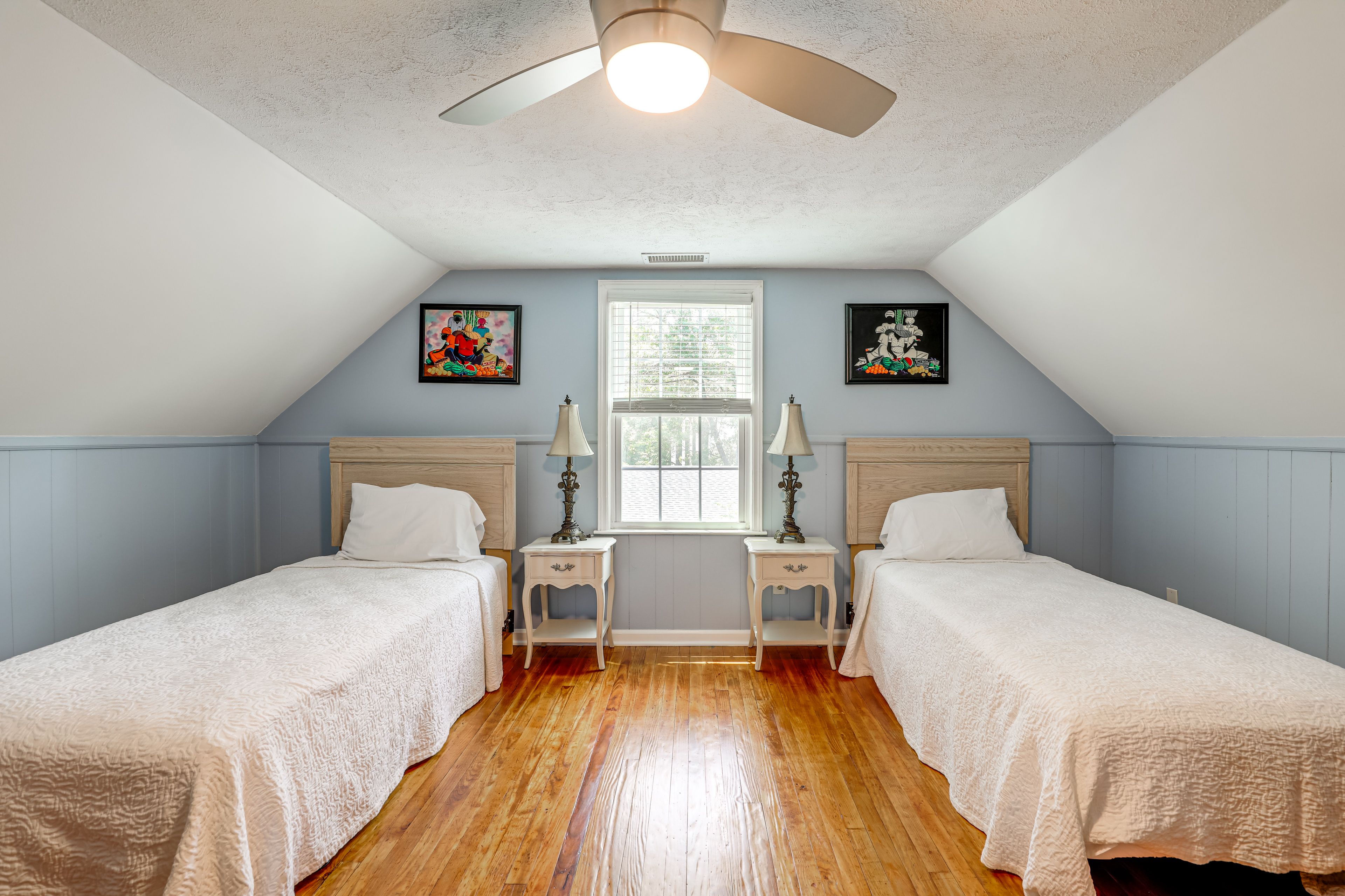 Bedroom 5 | 2 Twin Beds | 2nd Floor