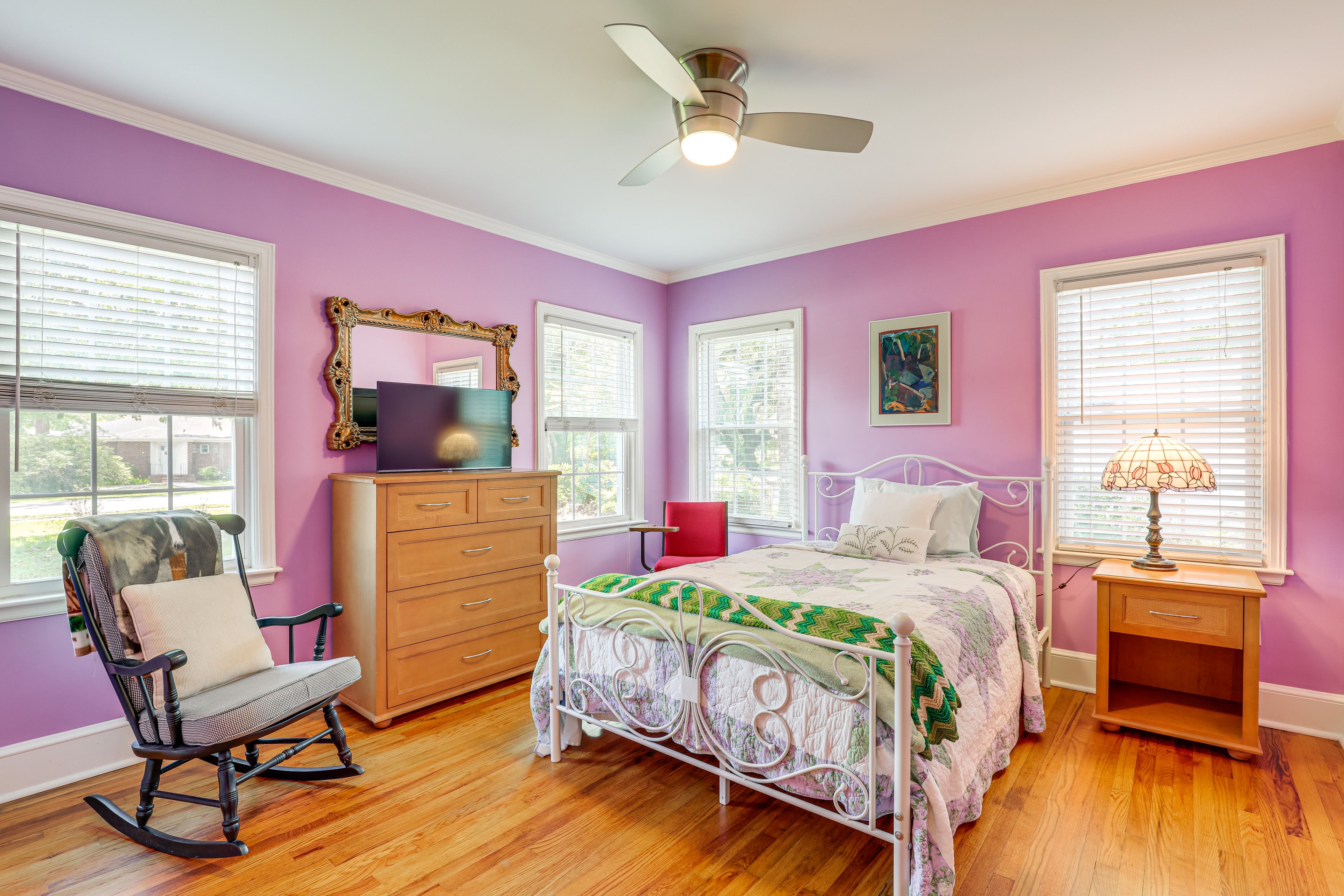 Bedroom 2 | Queen Bed | 1st Floor