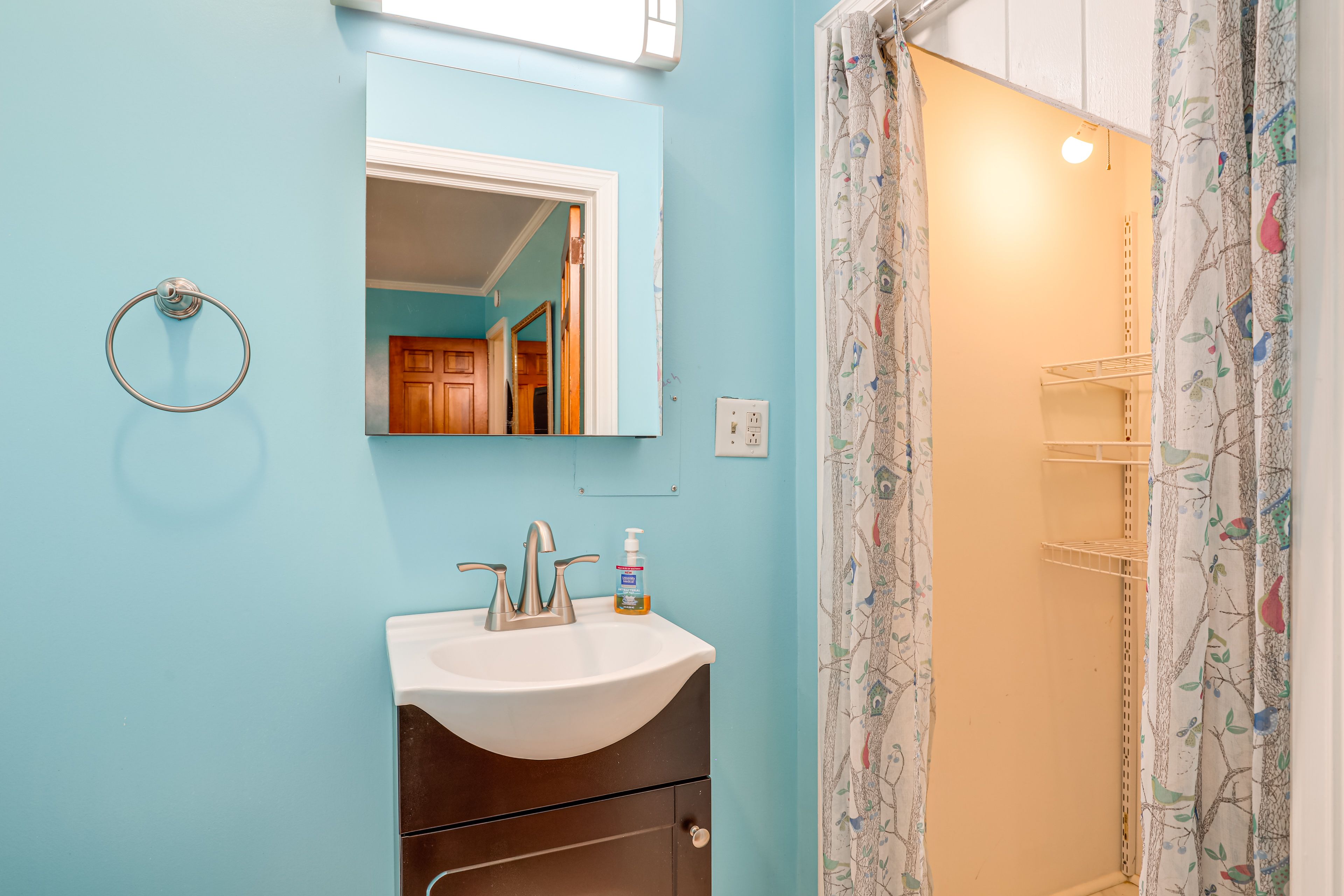 Half Bathroom | 1st Floor