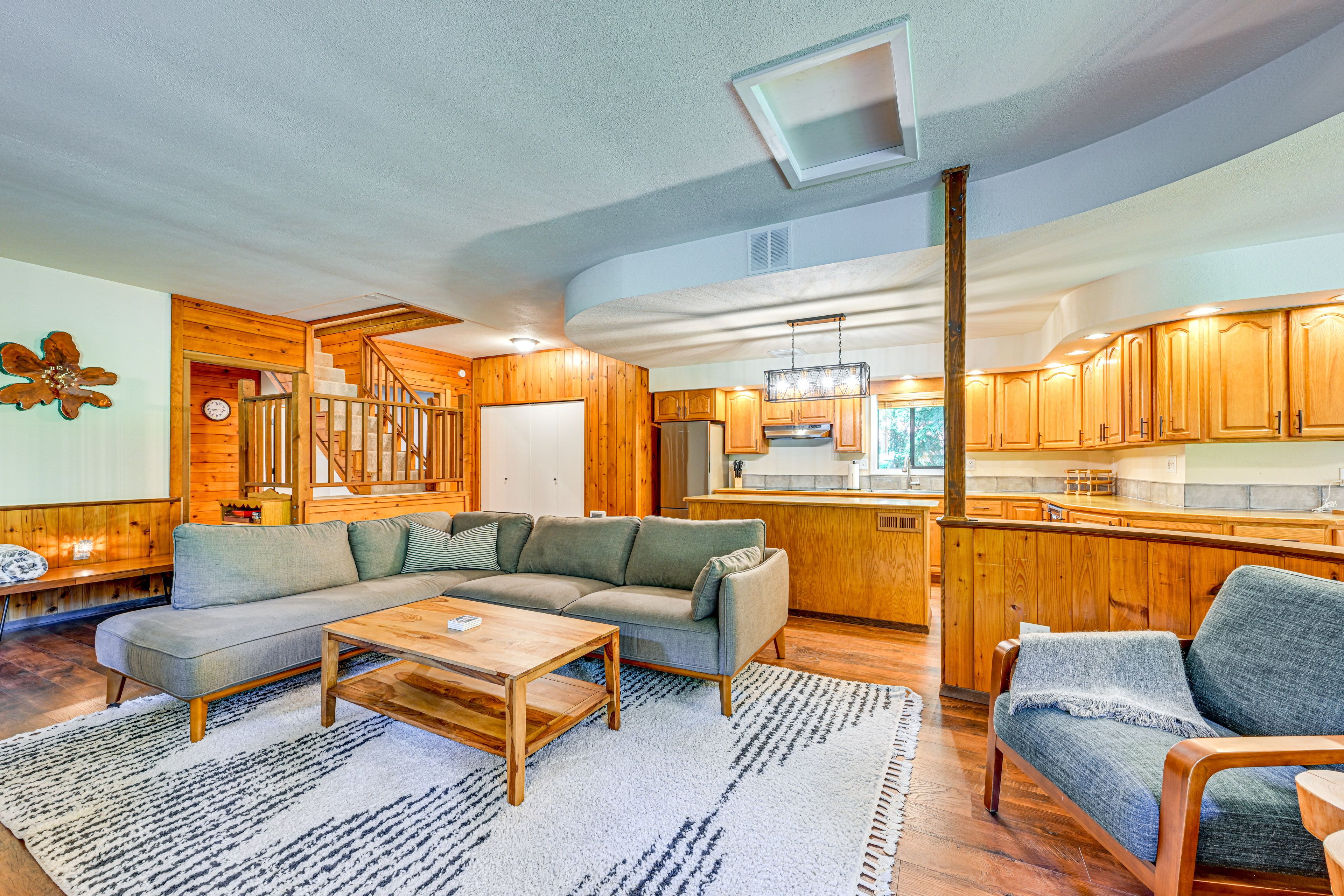 Living Area | Kitchen