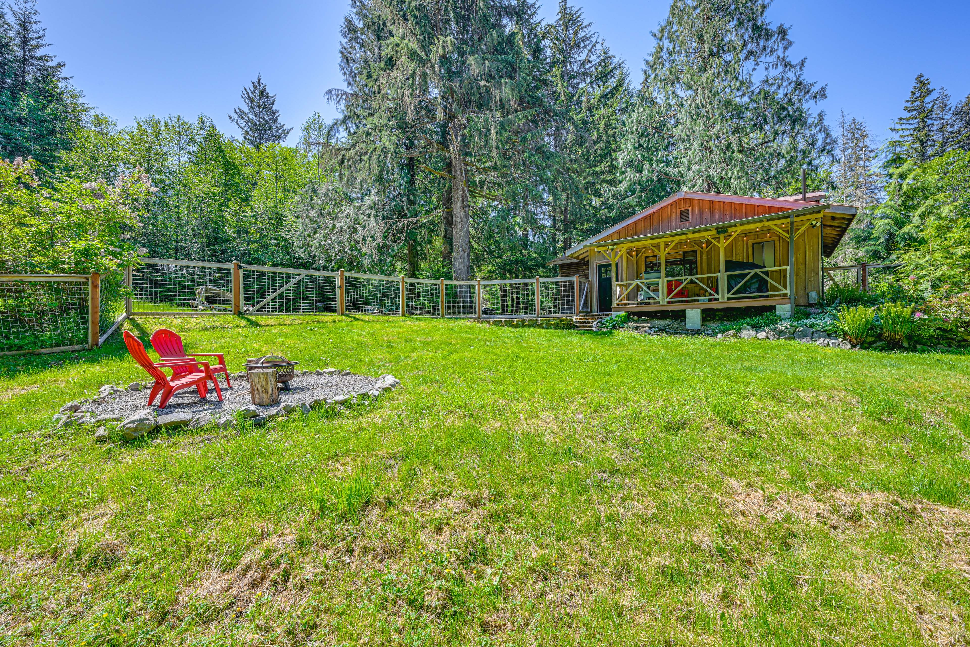 Cabin Exterior | Fenced Yard | Fire Pit