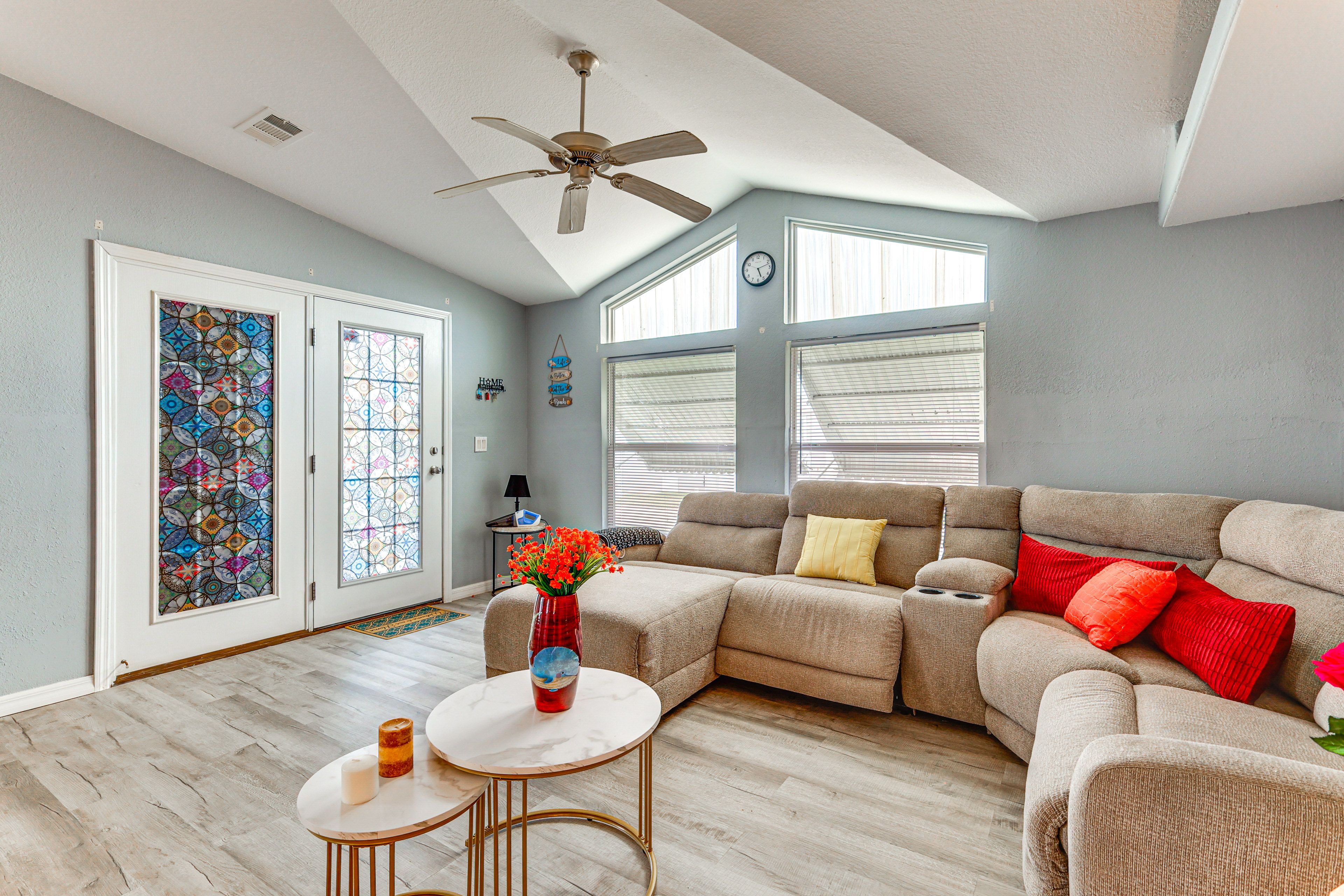 Living Room | Twin Sleeper Sofa | Smart TV