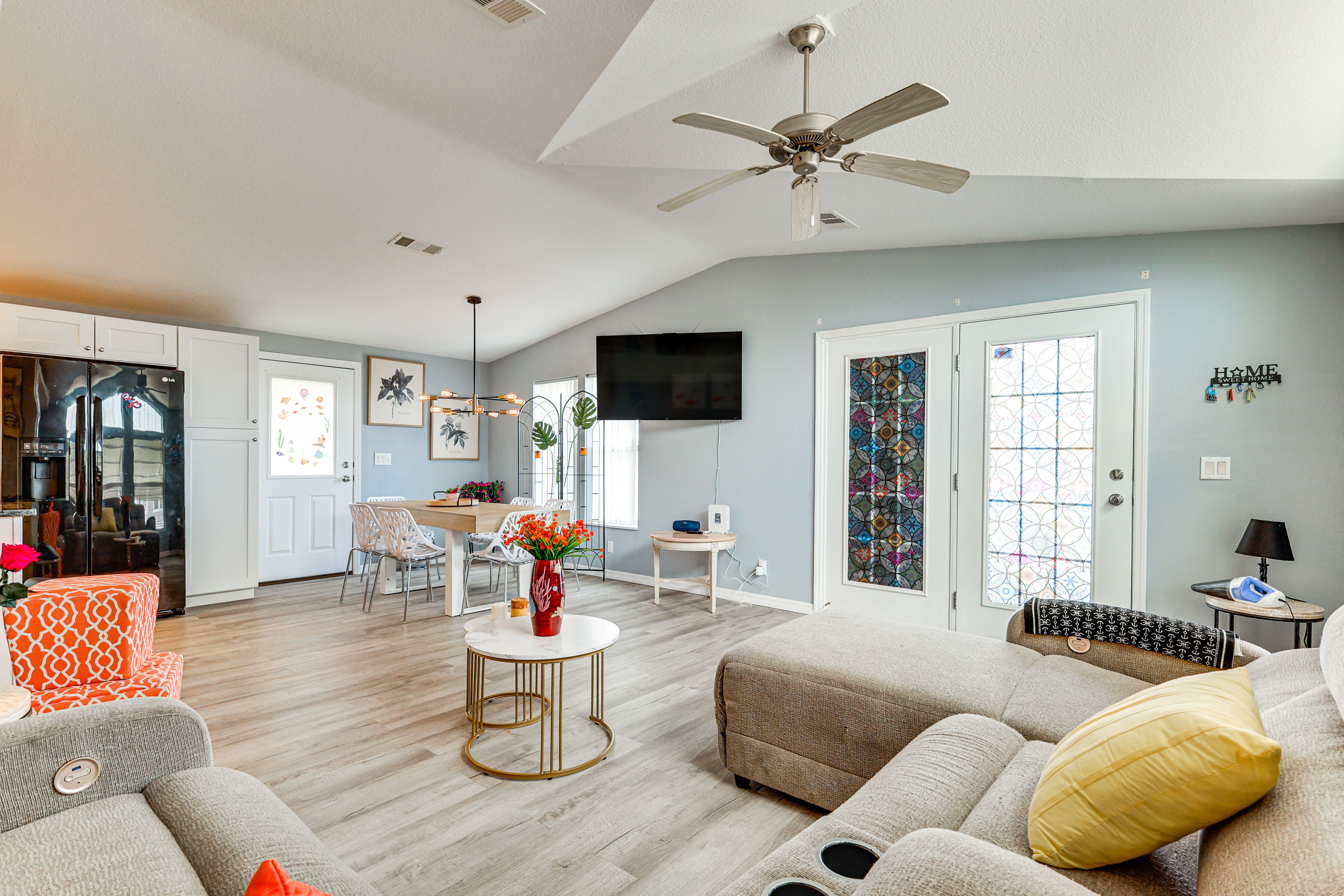 Fort Myers Beach Vacation Rental | 2BR | 2BA | 960 Sq Ft | 8 Steps to Enter
