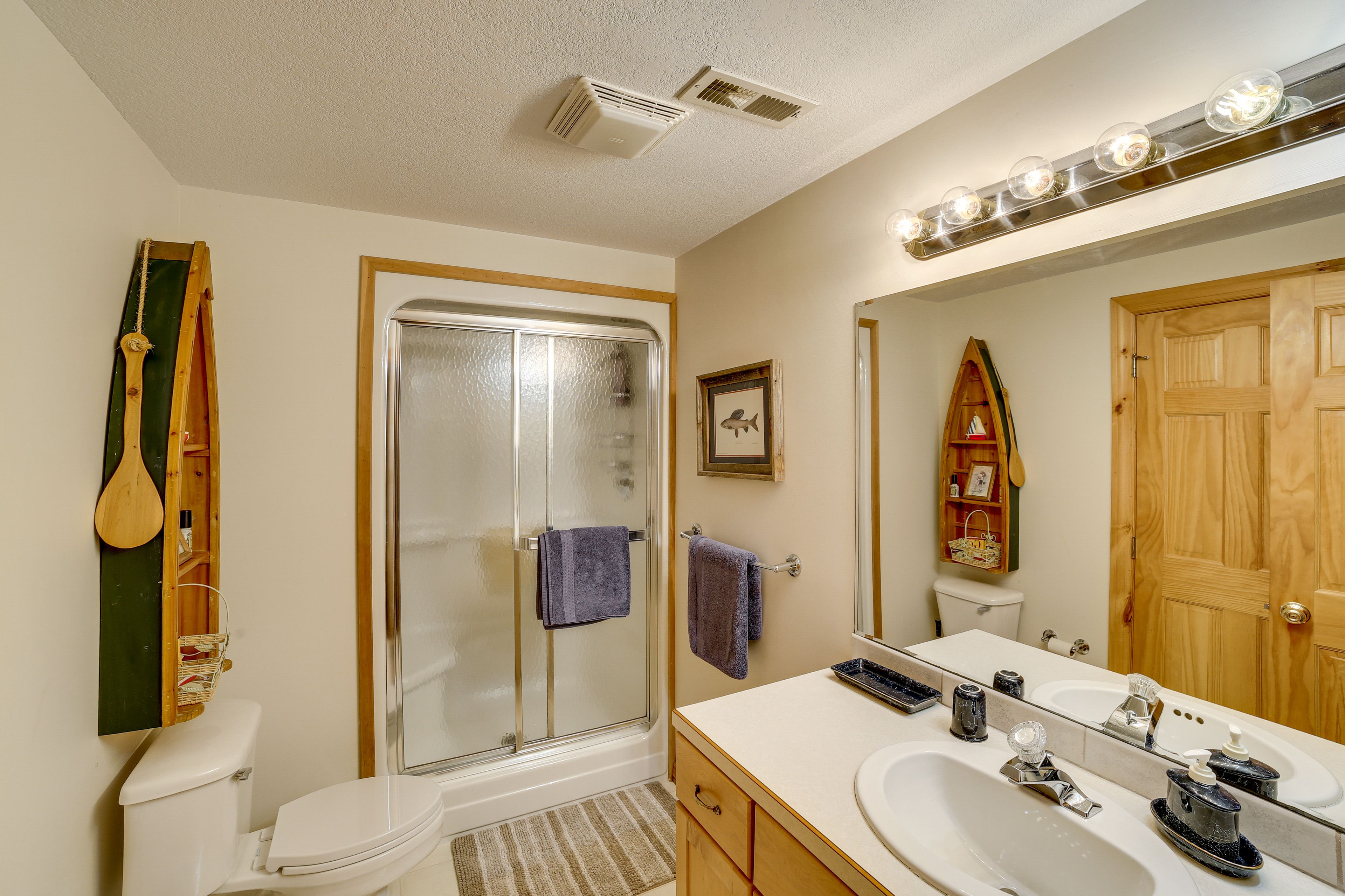 Full Bathroom | Lower Floor