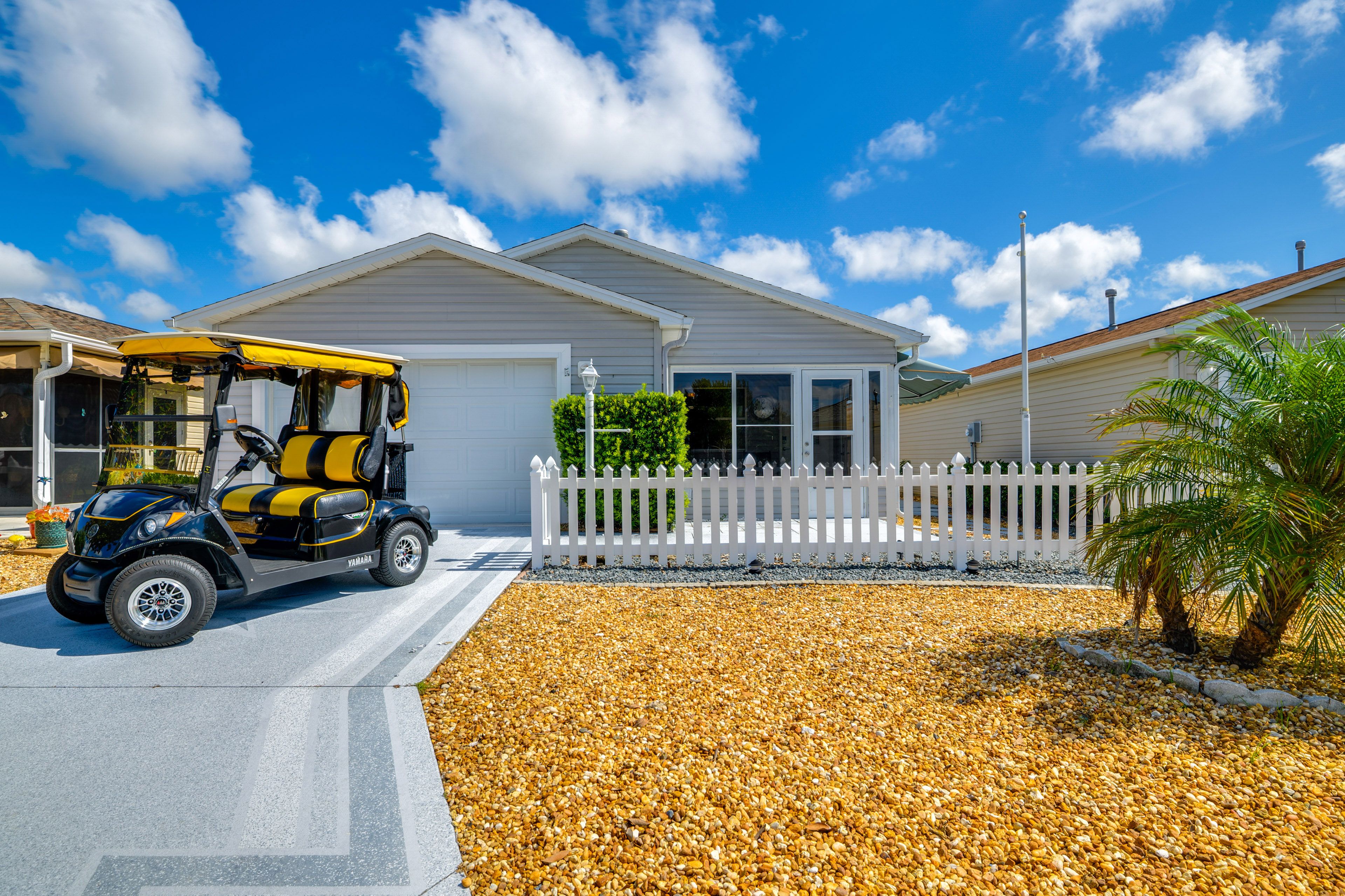 House Exterior | Nearby Golf Courses
