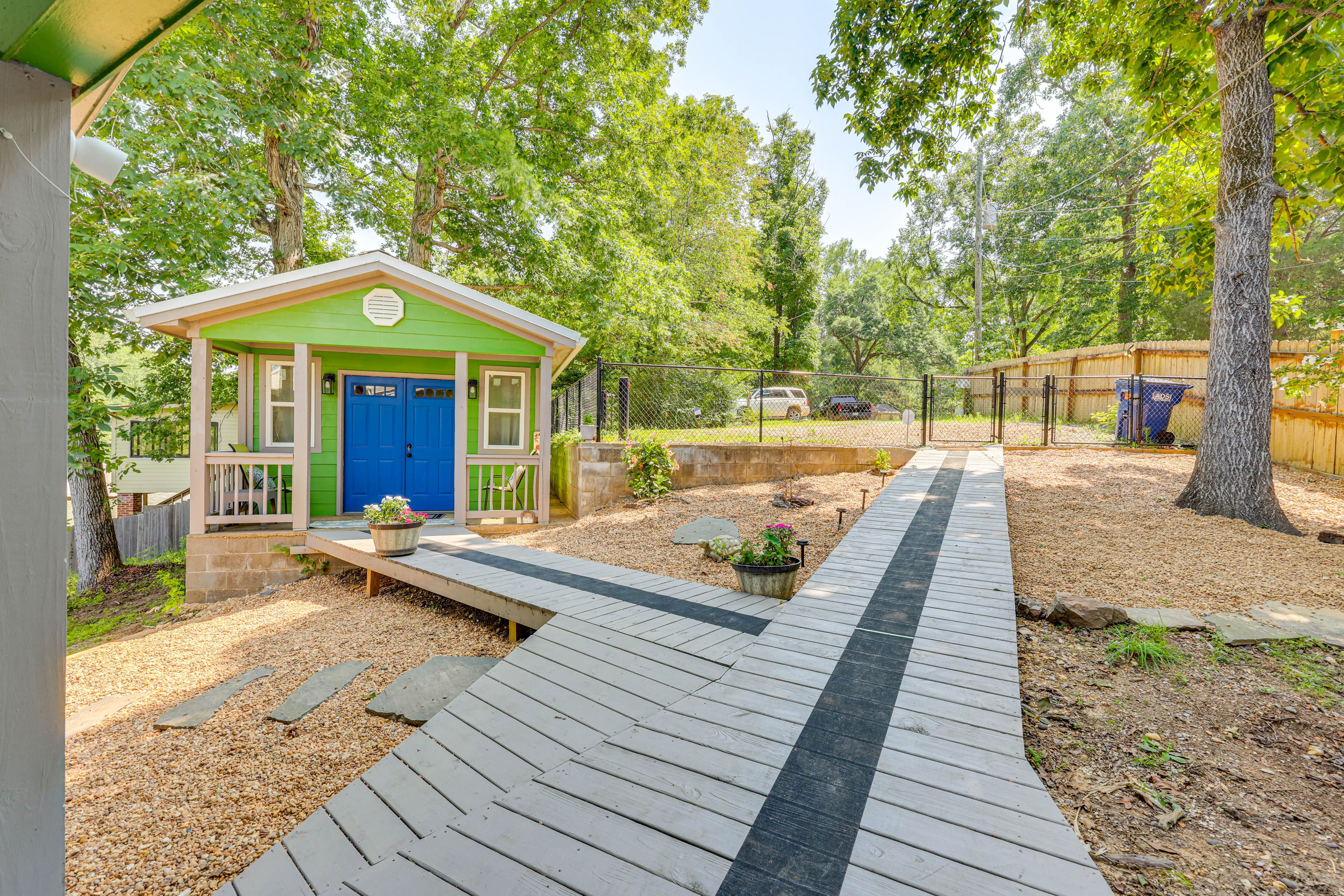Detached Room | Step-Free Entry