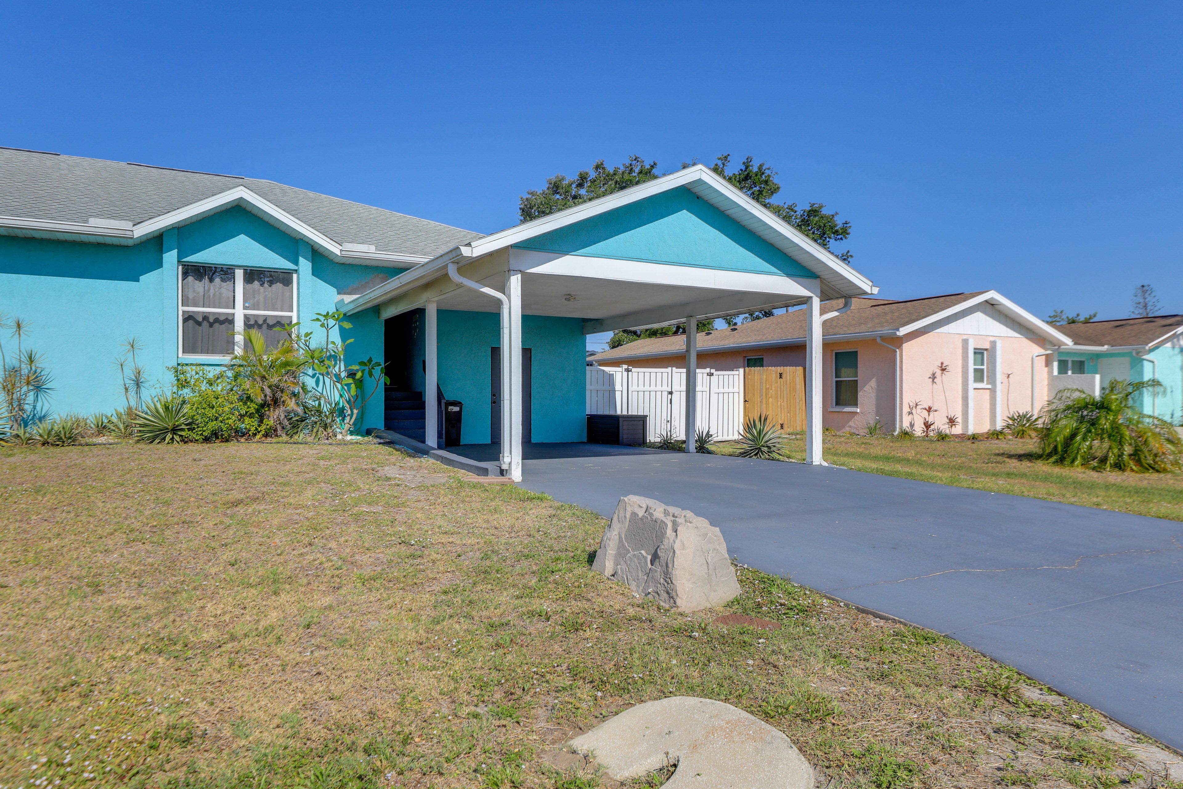 Parking | Shared Carport (2 Vehicles) | Shared Driveway (2 Vehicles)
