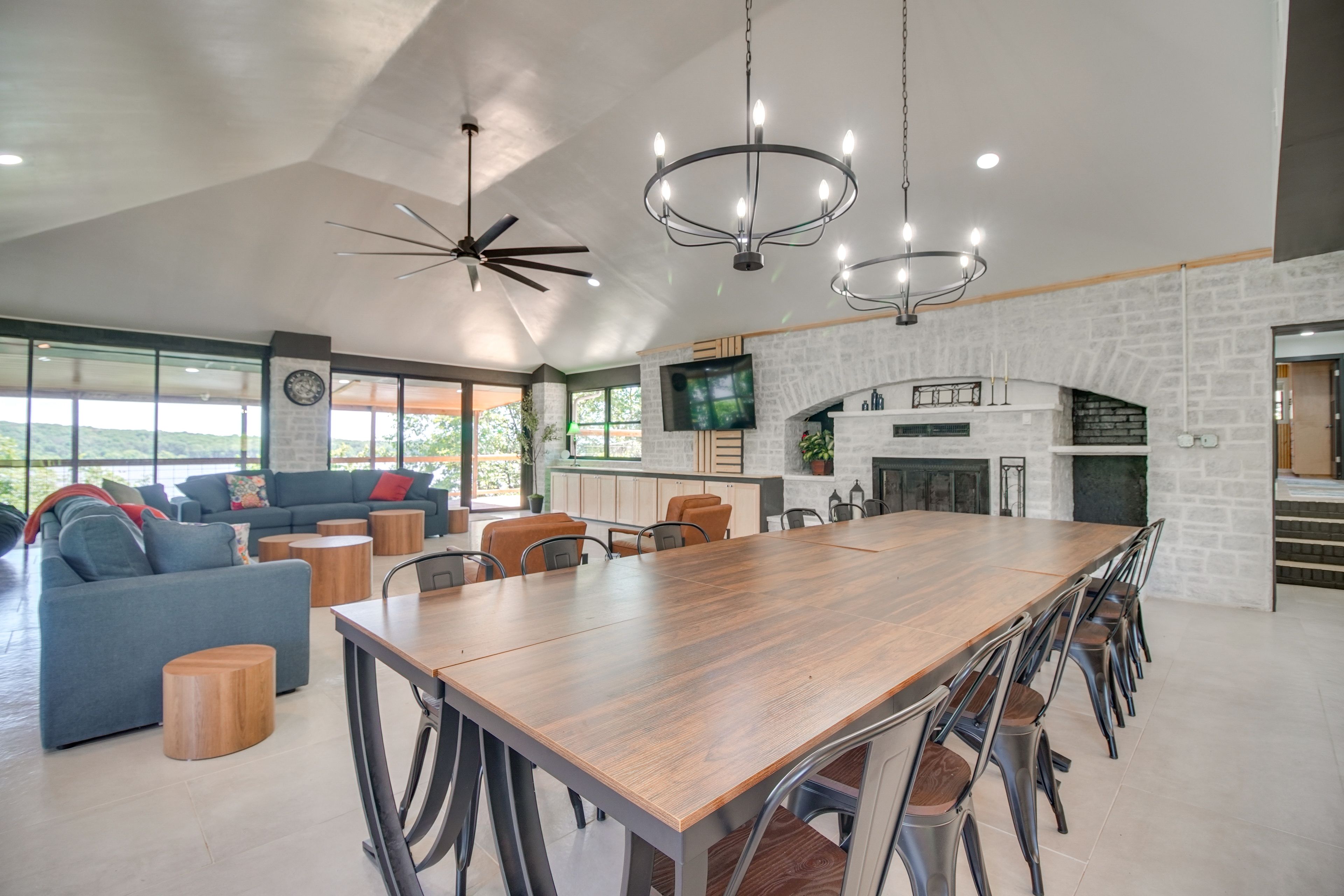 Grove Vacation Rental | 4BR | 3BA | Steps Required | 3,500 Sq Ft