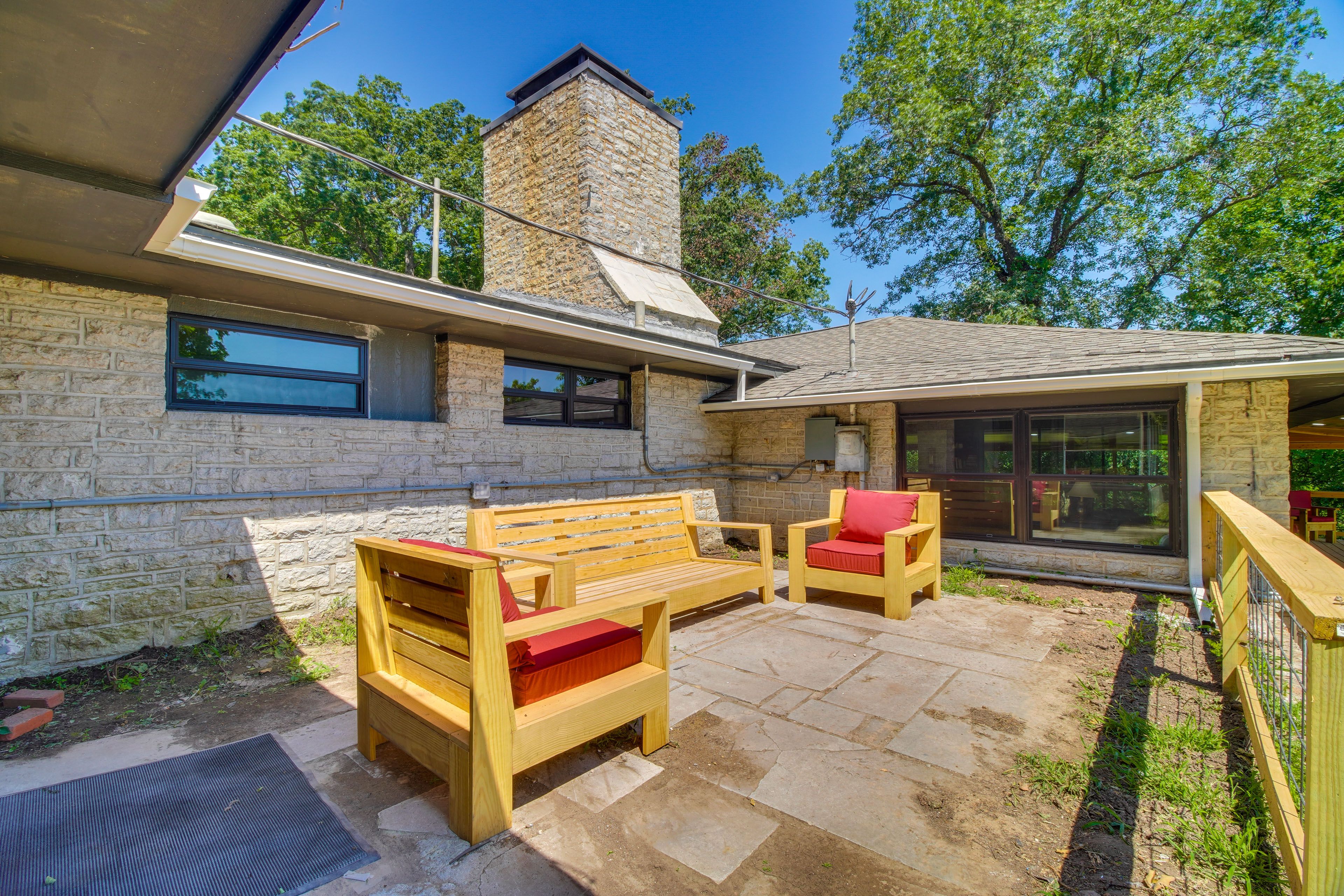 Furnished Patio