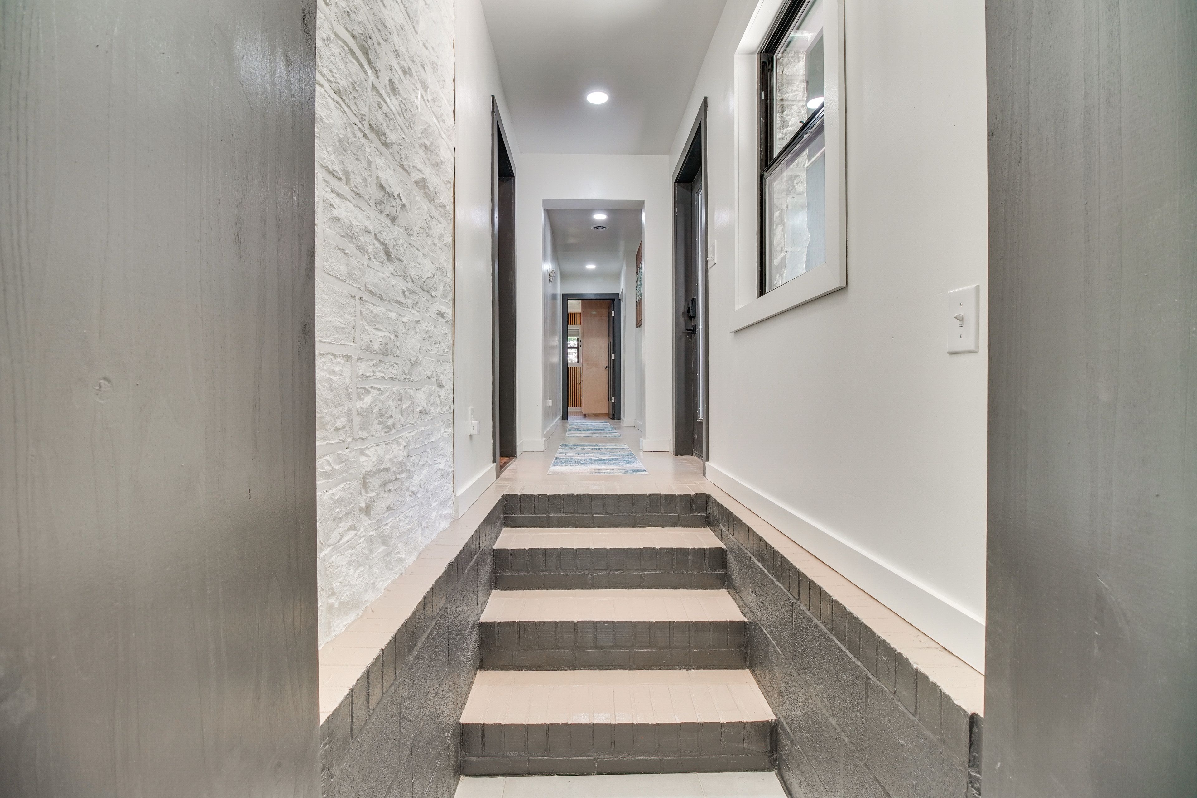 Hallway | Interior Steps