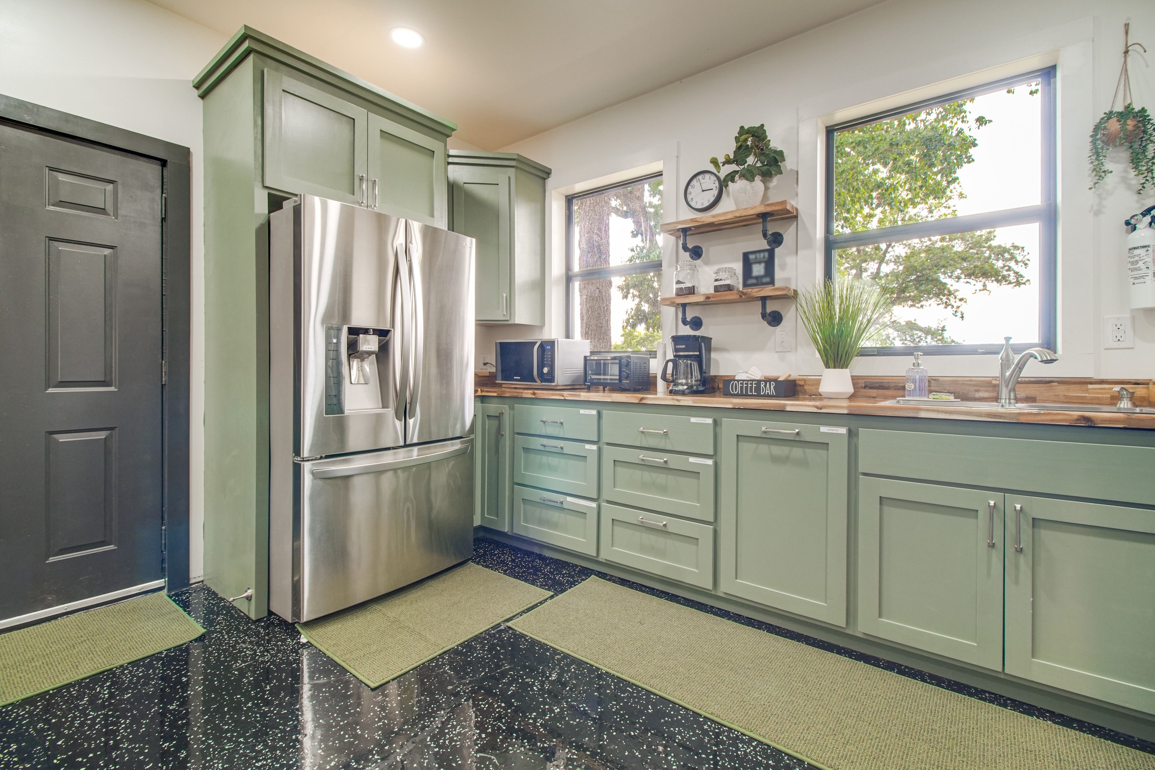 Bunkhouse Kitchenette