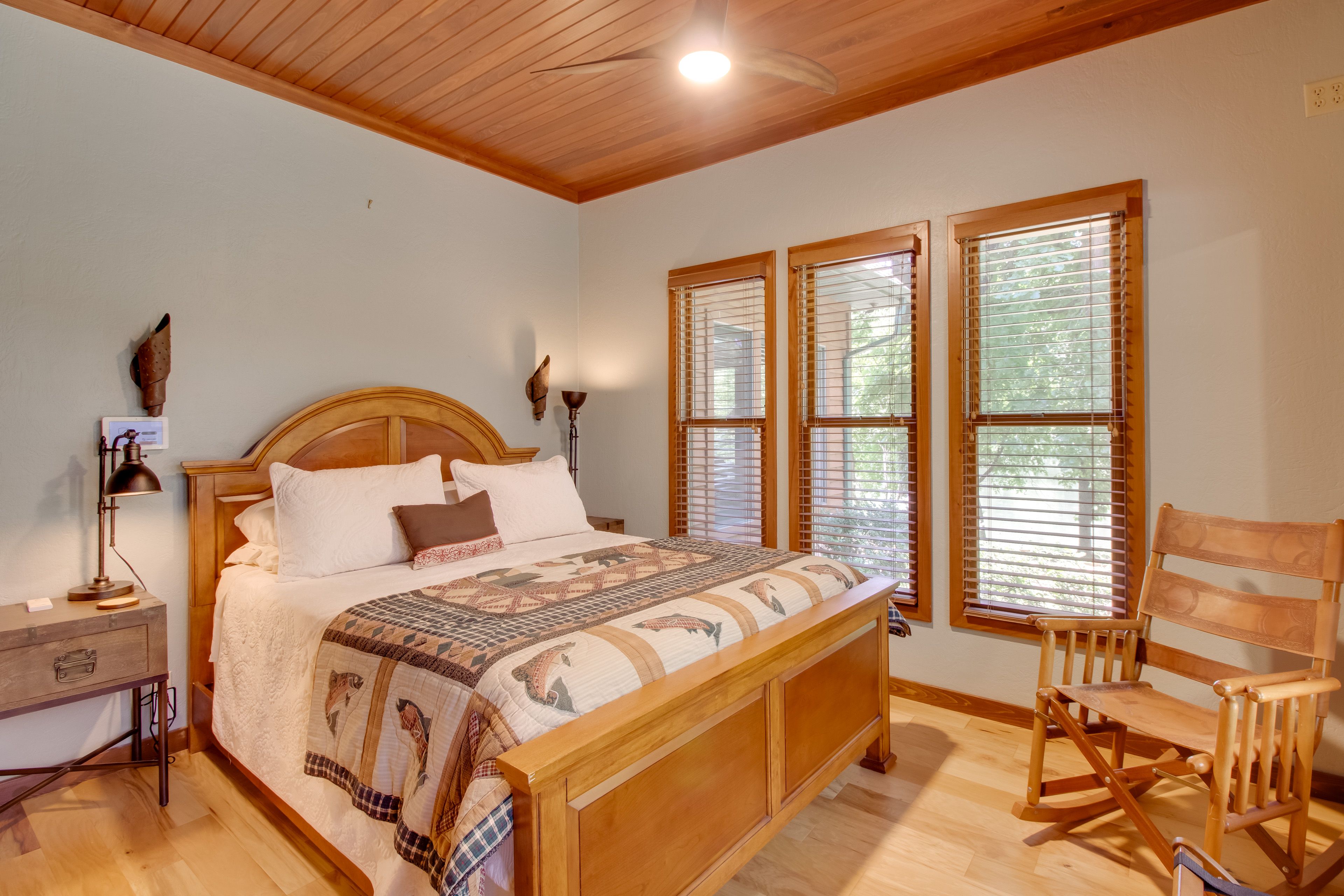 Bedroom 1 | 1st Floor | King Bed | Linens Provided