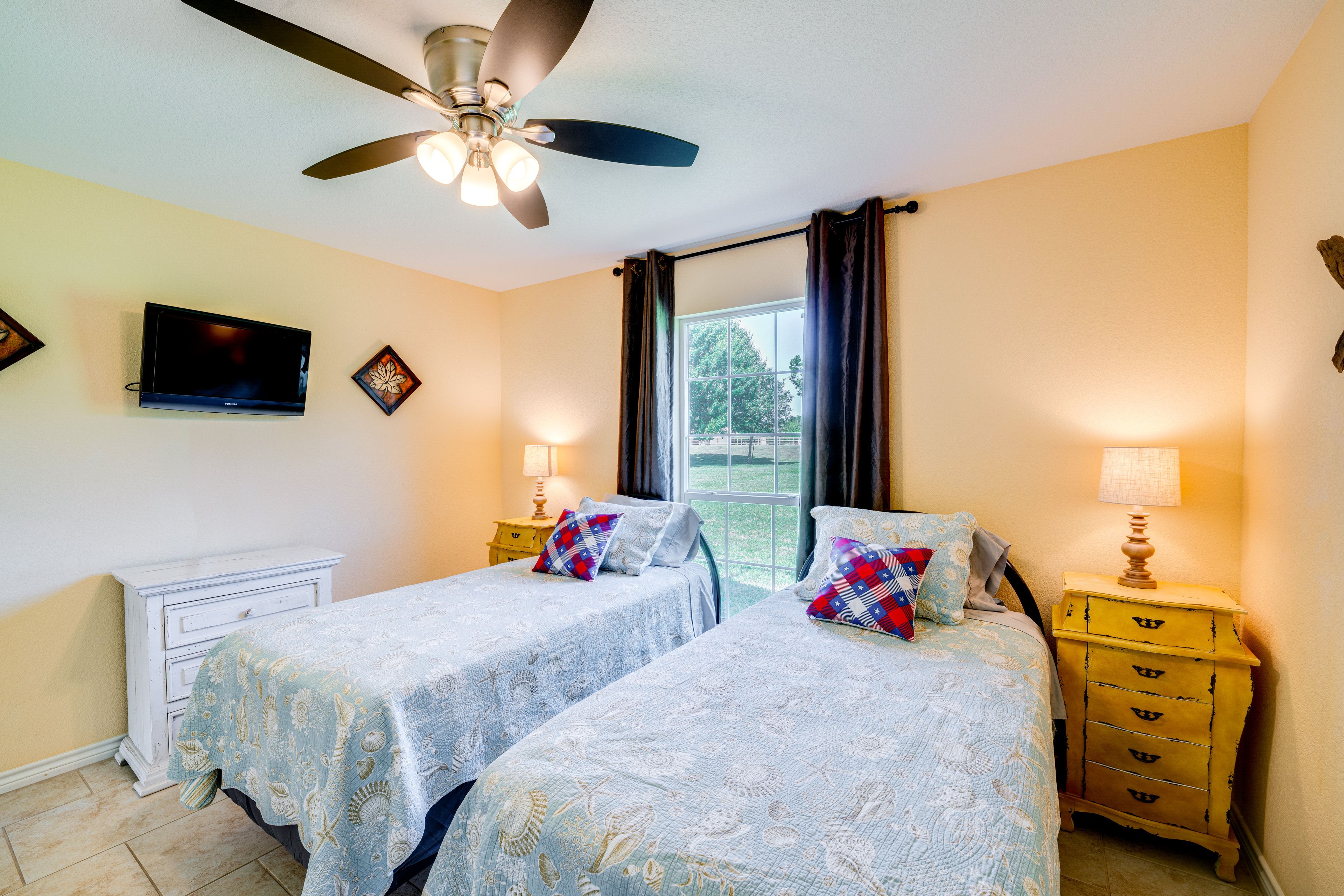 Bedroom 7 (Casita 1) | 1st Floor | 2 Twin Beds