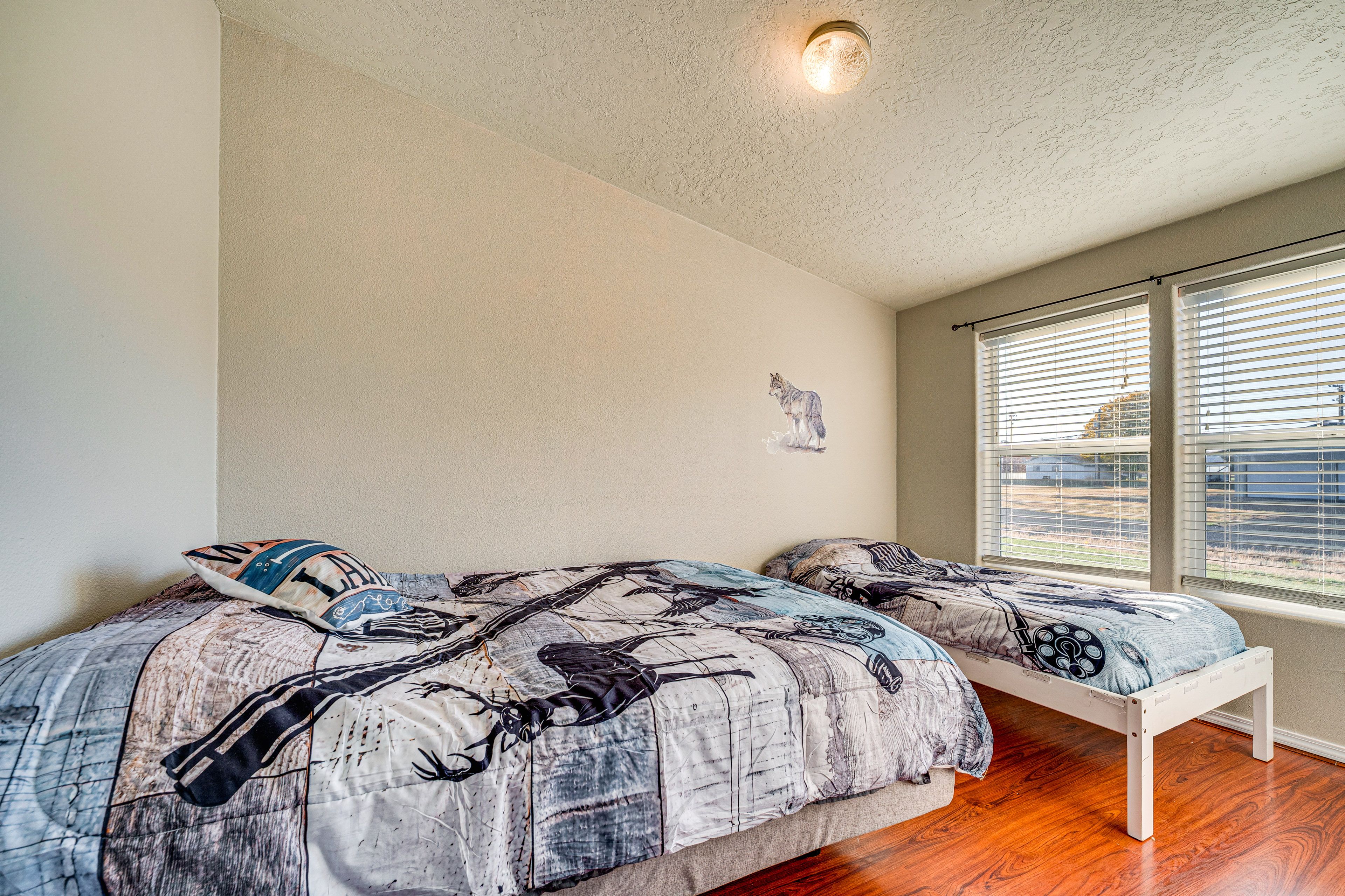 Bedroom 3 | Queen Bed | Twin Bed | Linens Provided