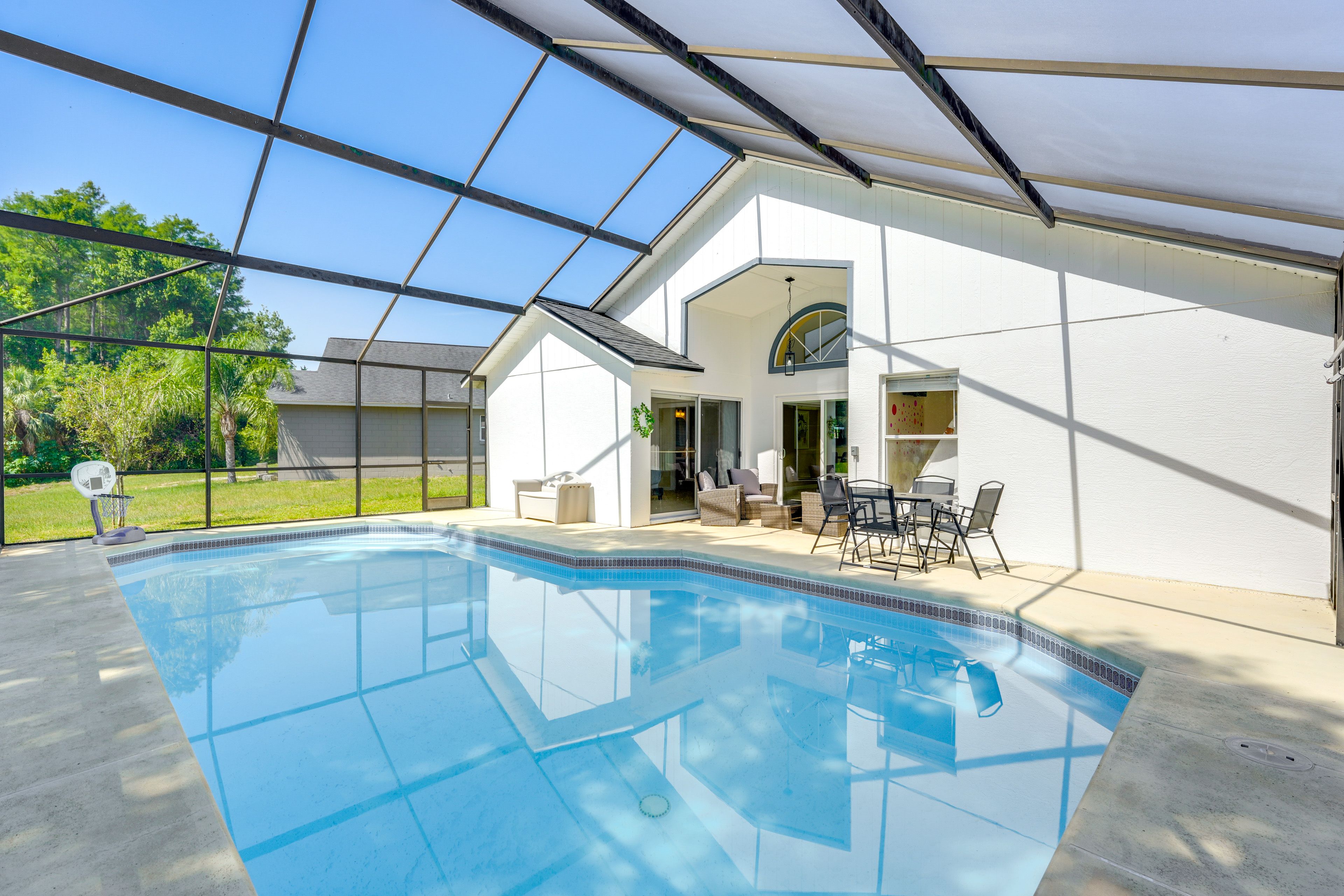 Lanai | Private Pool w/ Basketball Hoop (Heated)