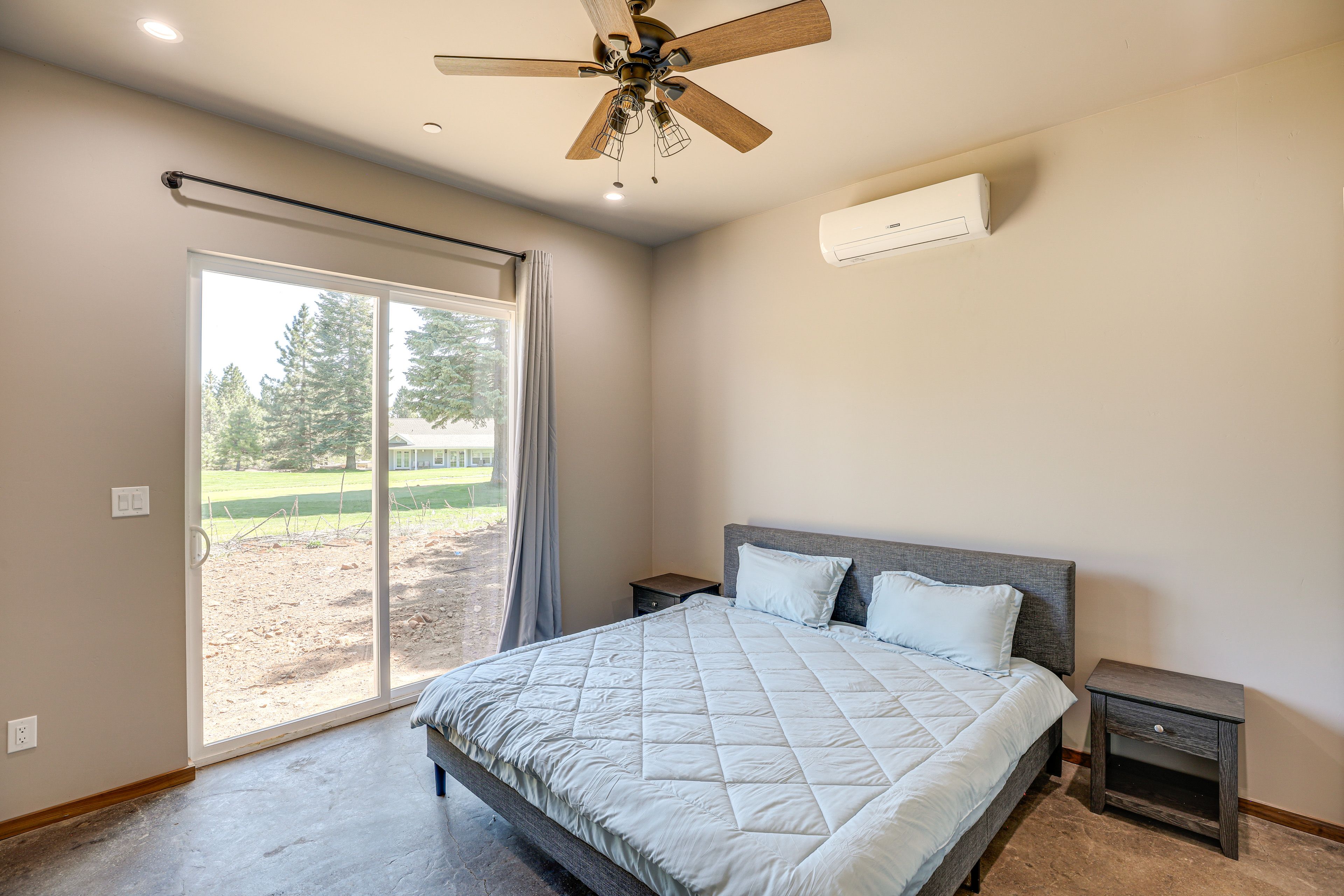 Bedroom 1 | King Bed | Linens Provided