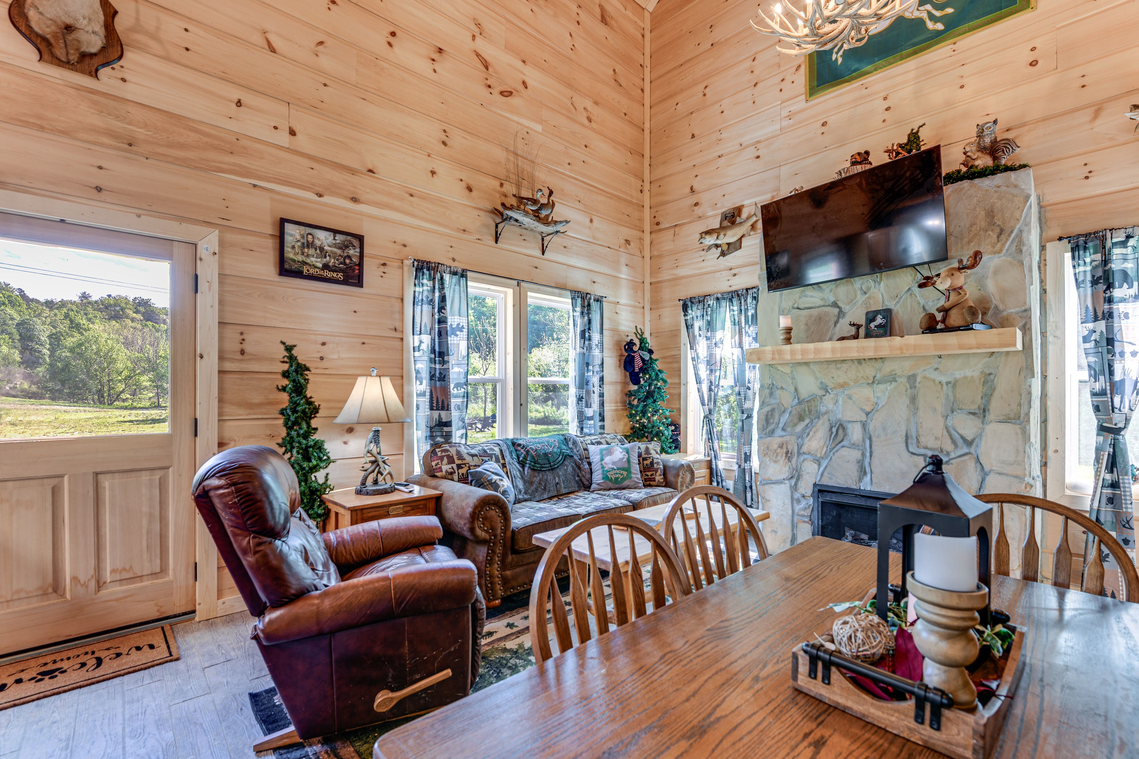 Living Room | Free WiFi | Smart TV | Gas Fireplace | 1st Floor
