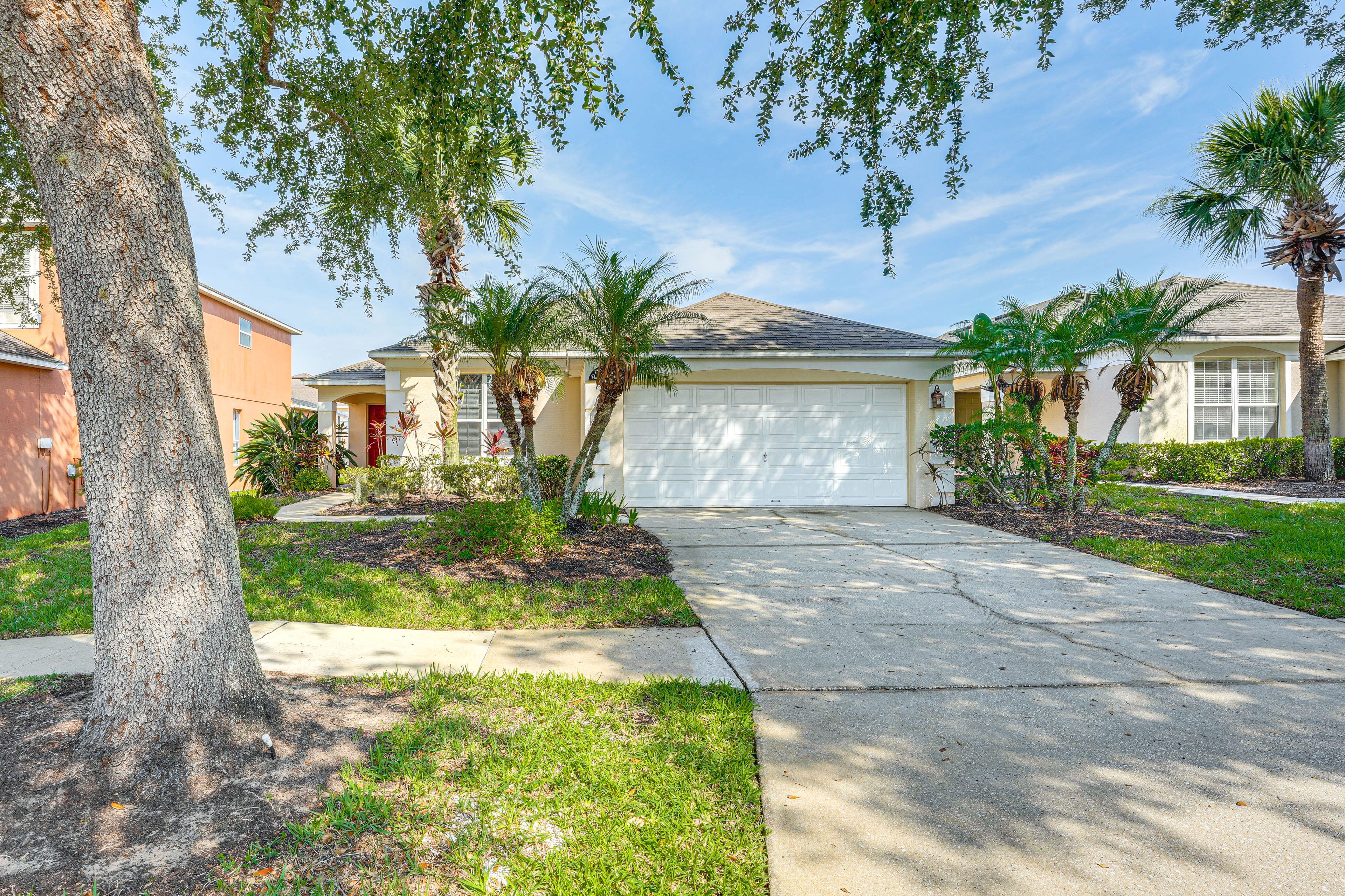 Home Exterior | Parking | Driveway (4 Vehicles)