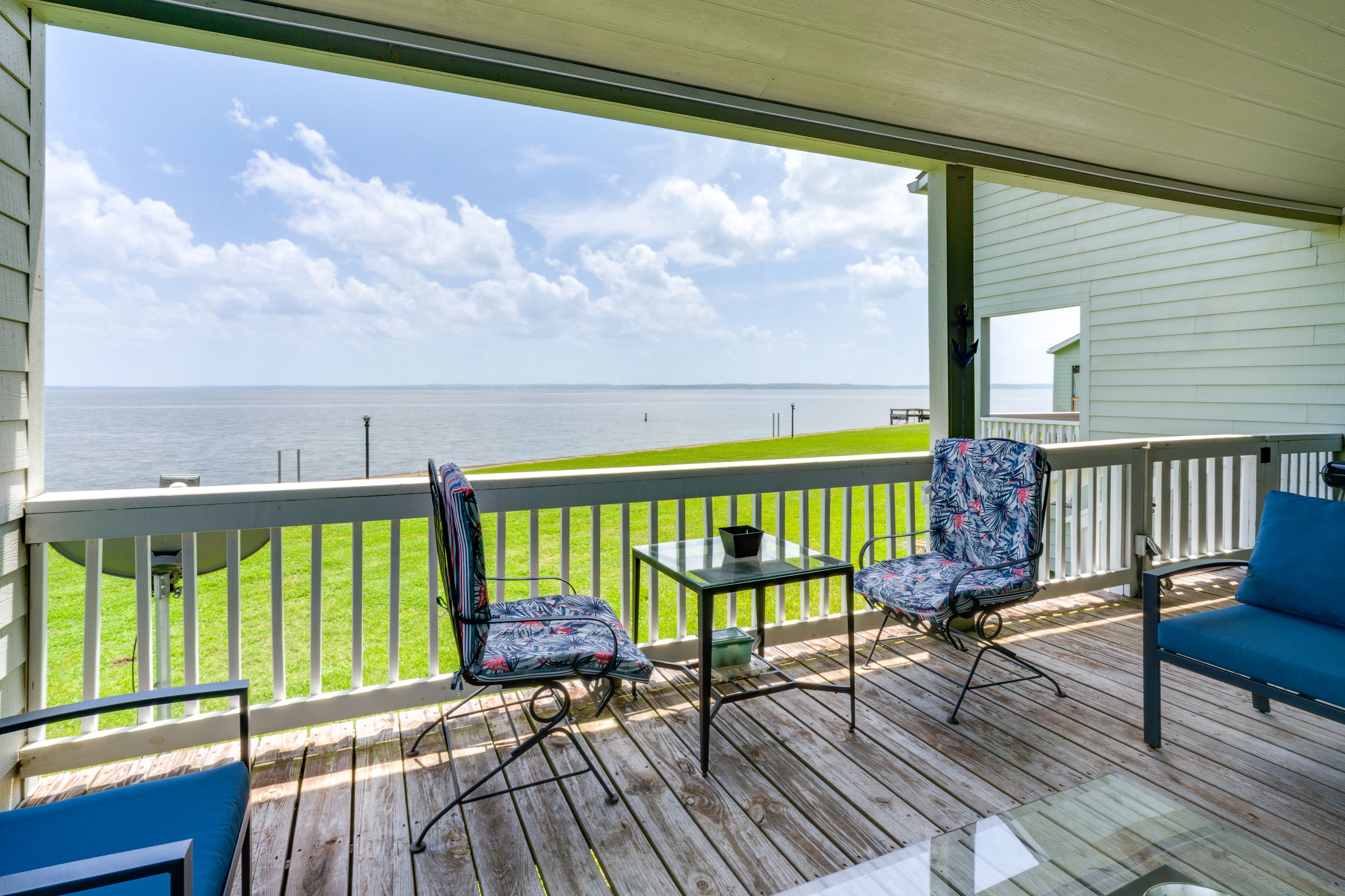 Livingston Vacation Rental | 3BR | 2BA | 1,337 Sq Ft | 1 Step to Enter