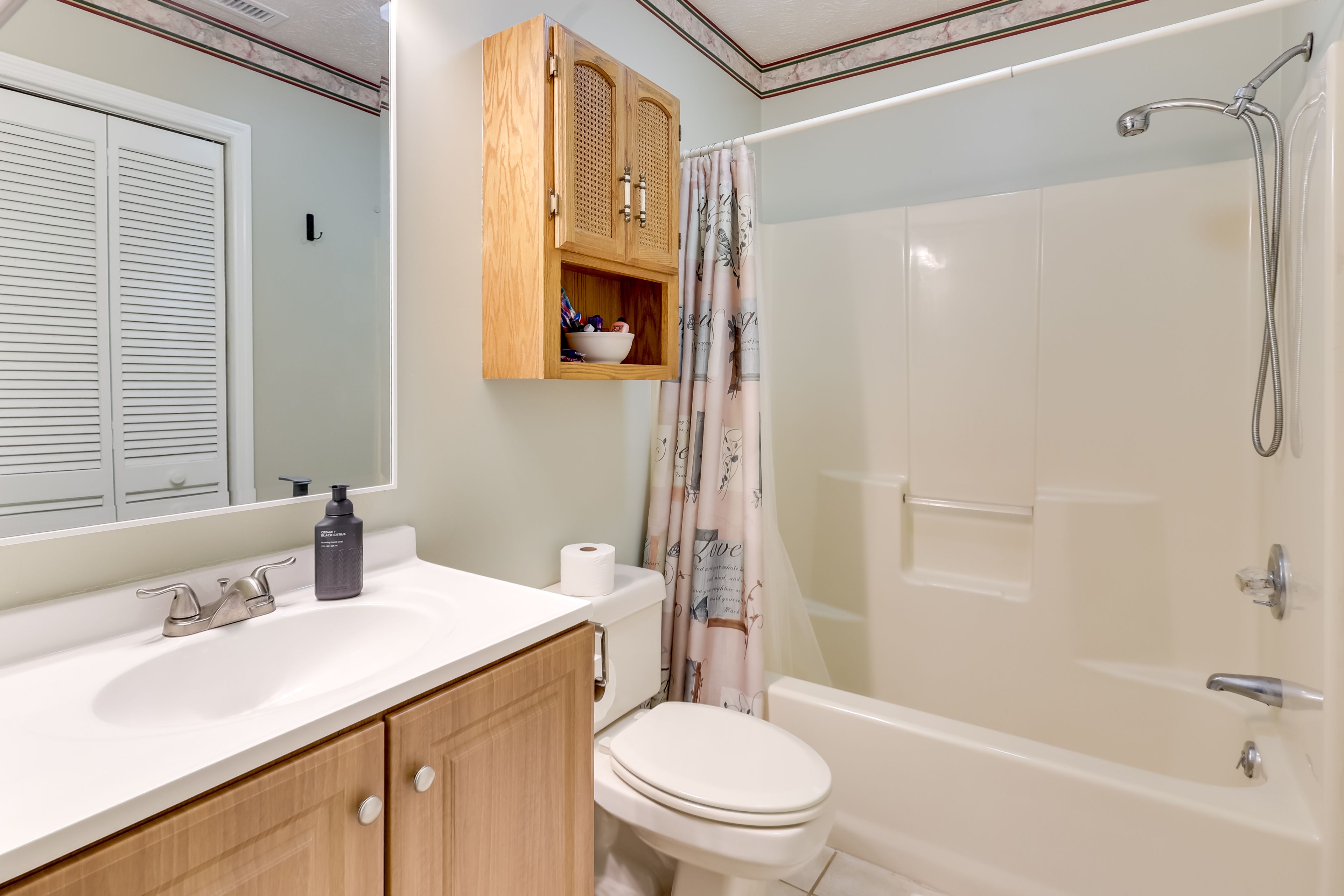Bathroom | Towels Provided