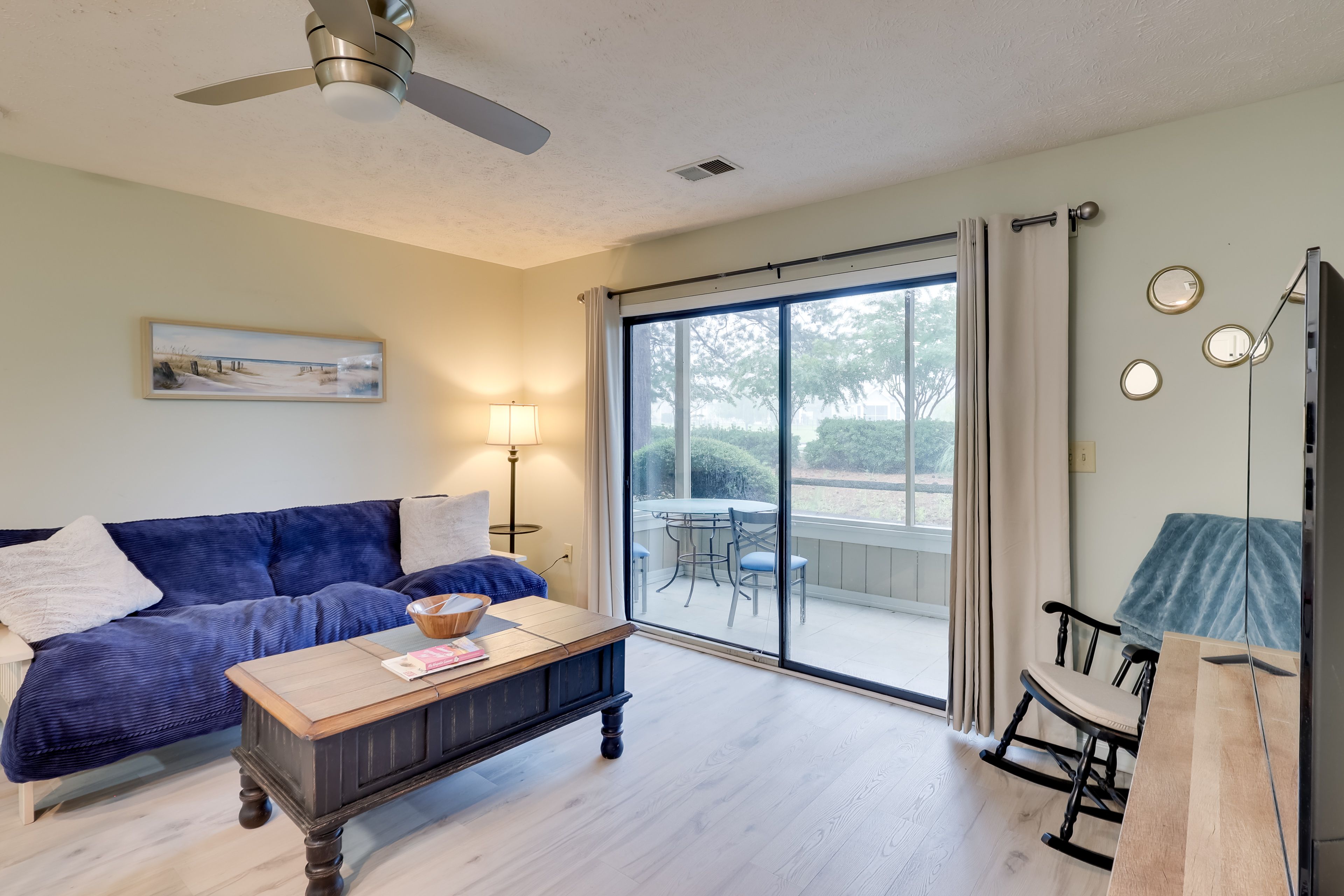 Living Room | Full Futon | Smart TV | Single-Story Unit