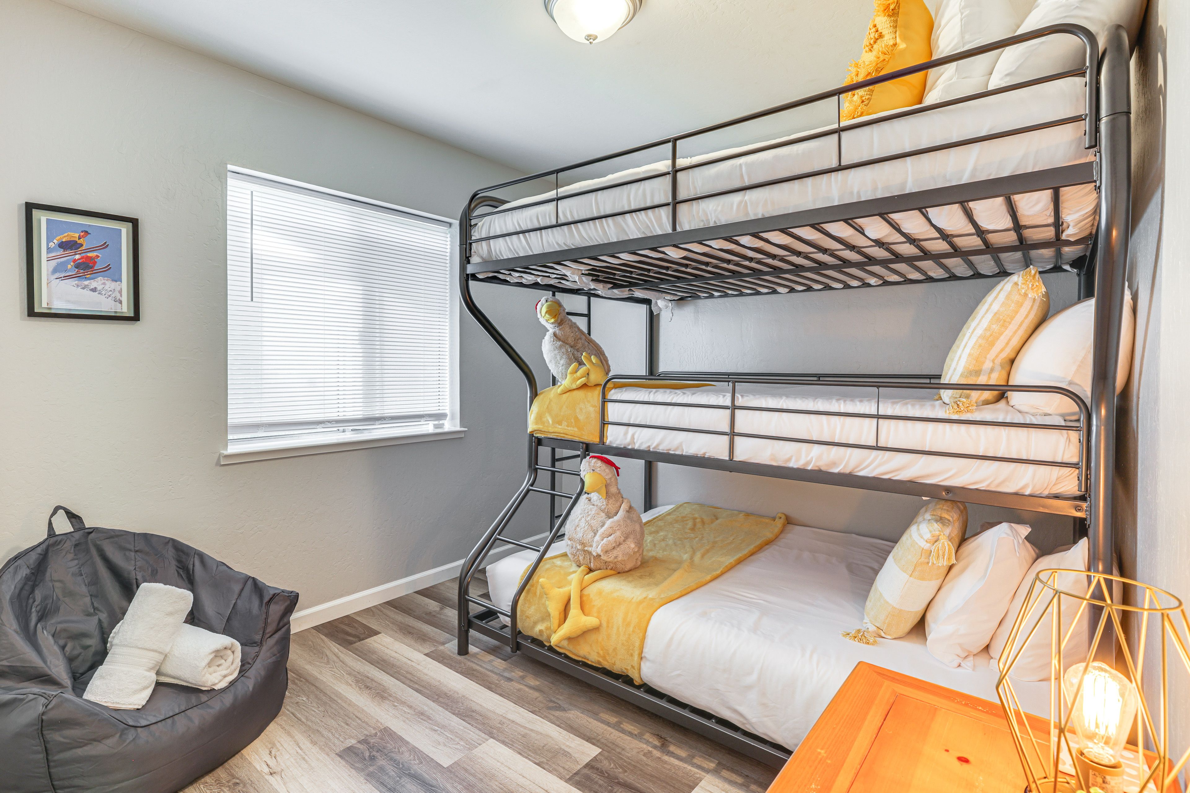 Bedroom 2 | Full/Twin/Full Bunk Bed