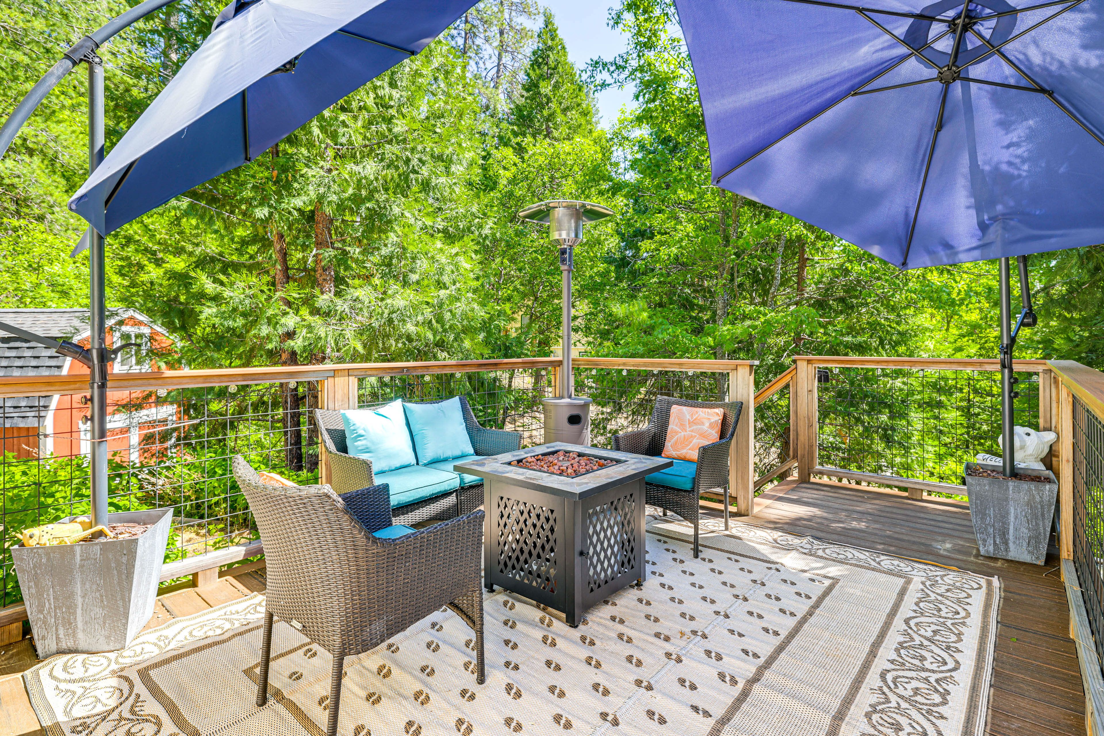 Twain Harte Vacation Rental | 2BR | 1BA | Stairs for Entry | 865 Sq Ft
